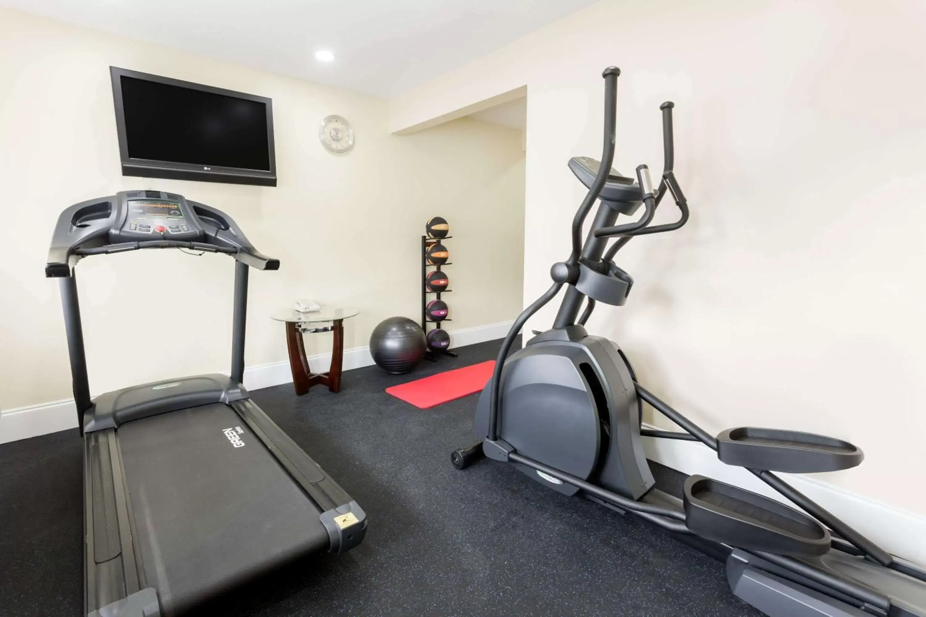 Fitness centre/facilities, Fitness Center/Facilities in Days Inn by Wyndham Goose Creek