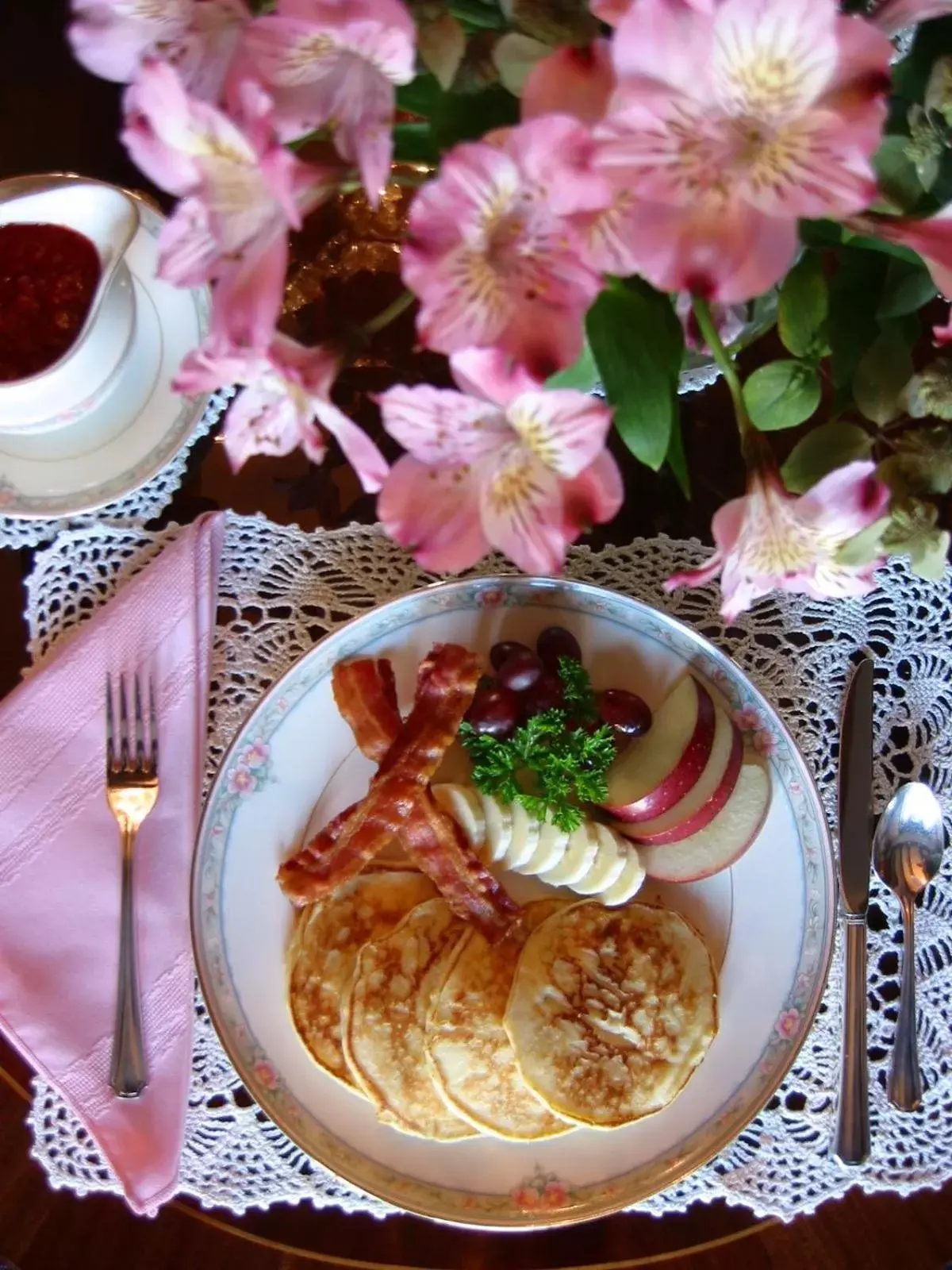 Breakfast in The Towers Bed & Breakfast