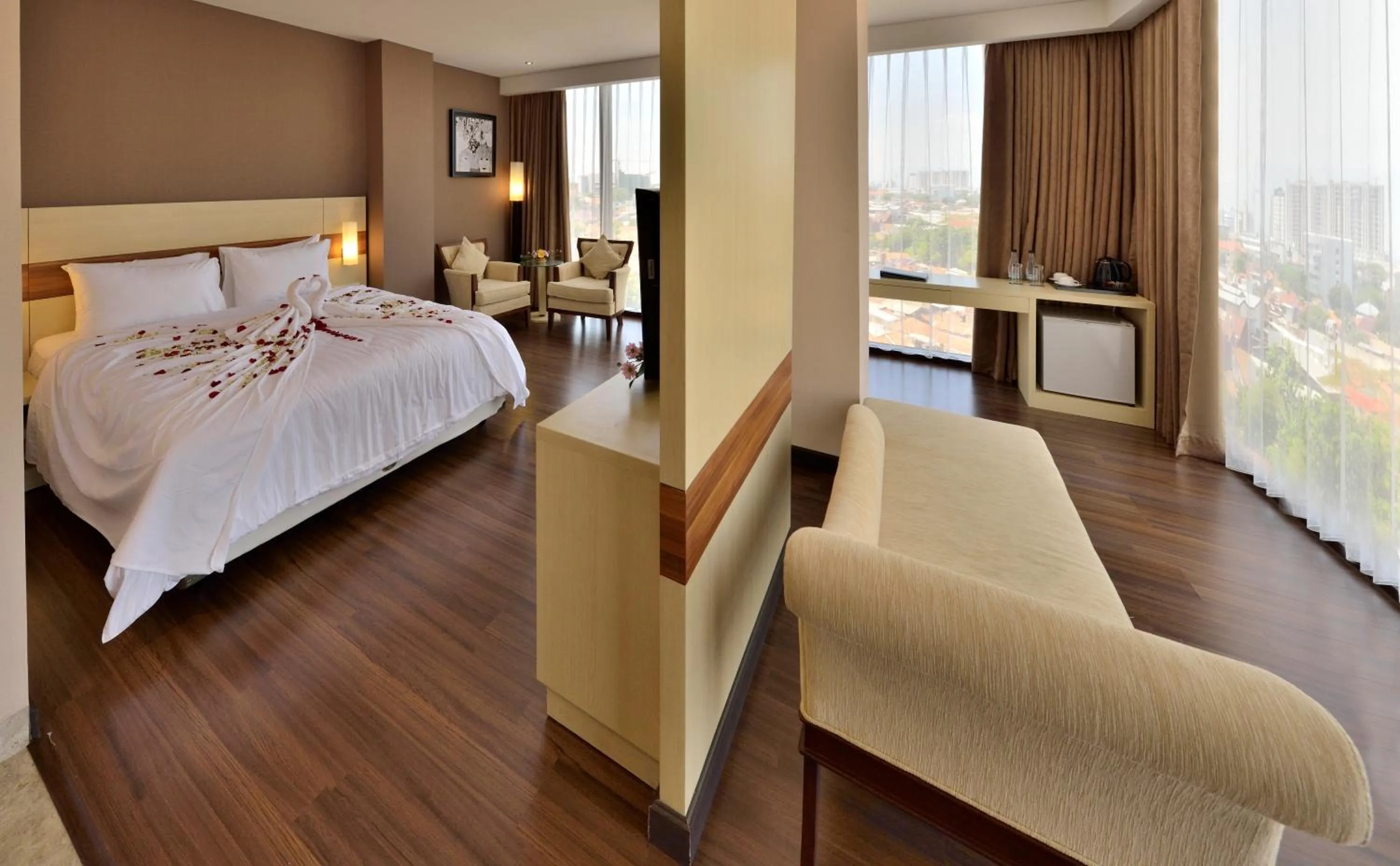 Bed in Hotel California Bandung