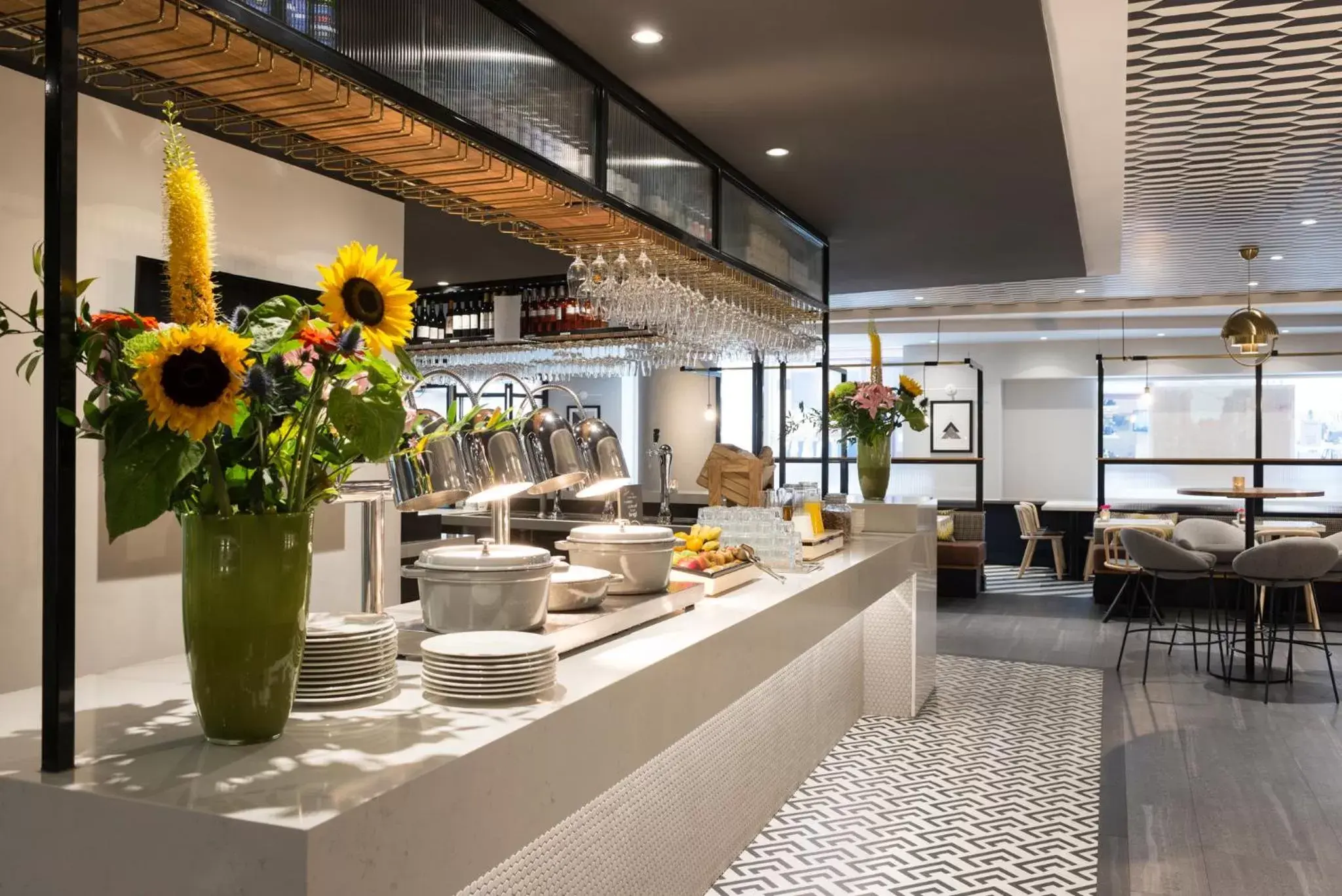 Buffet breakfast, Restaurant/Places to Eat in Novotel Den Haag City Centre, fully renovated