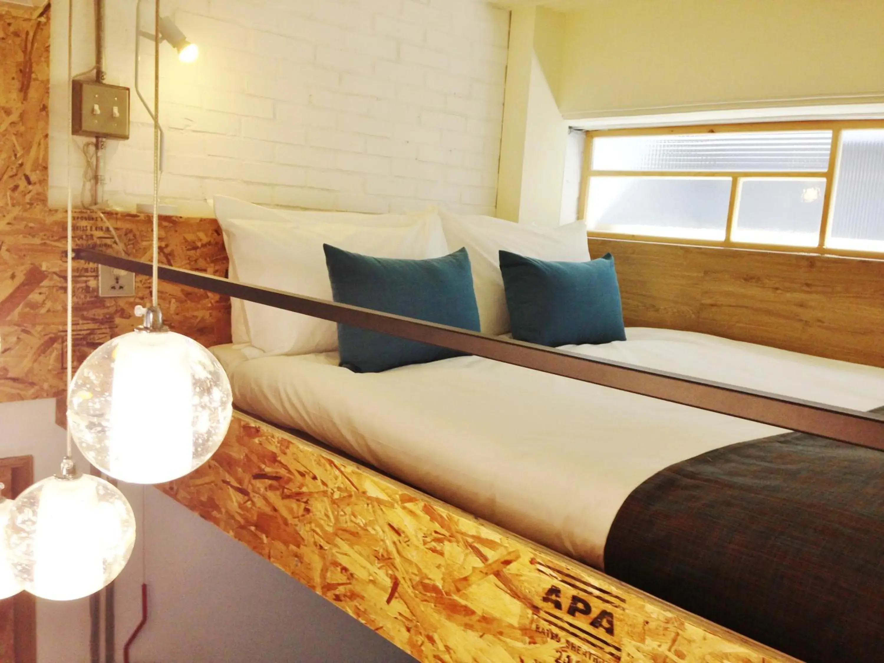 bunk bed, Bed in With Inn Hostel