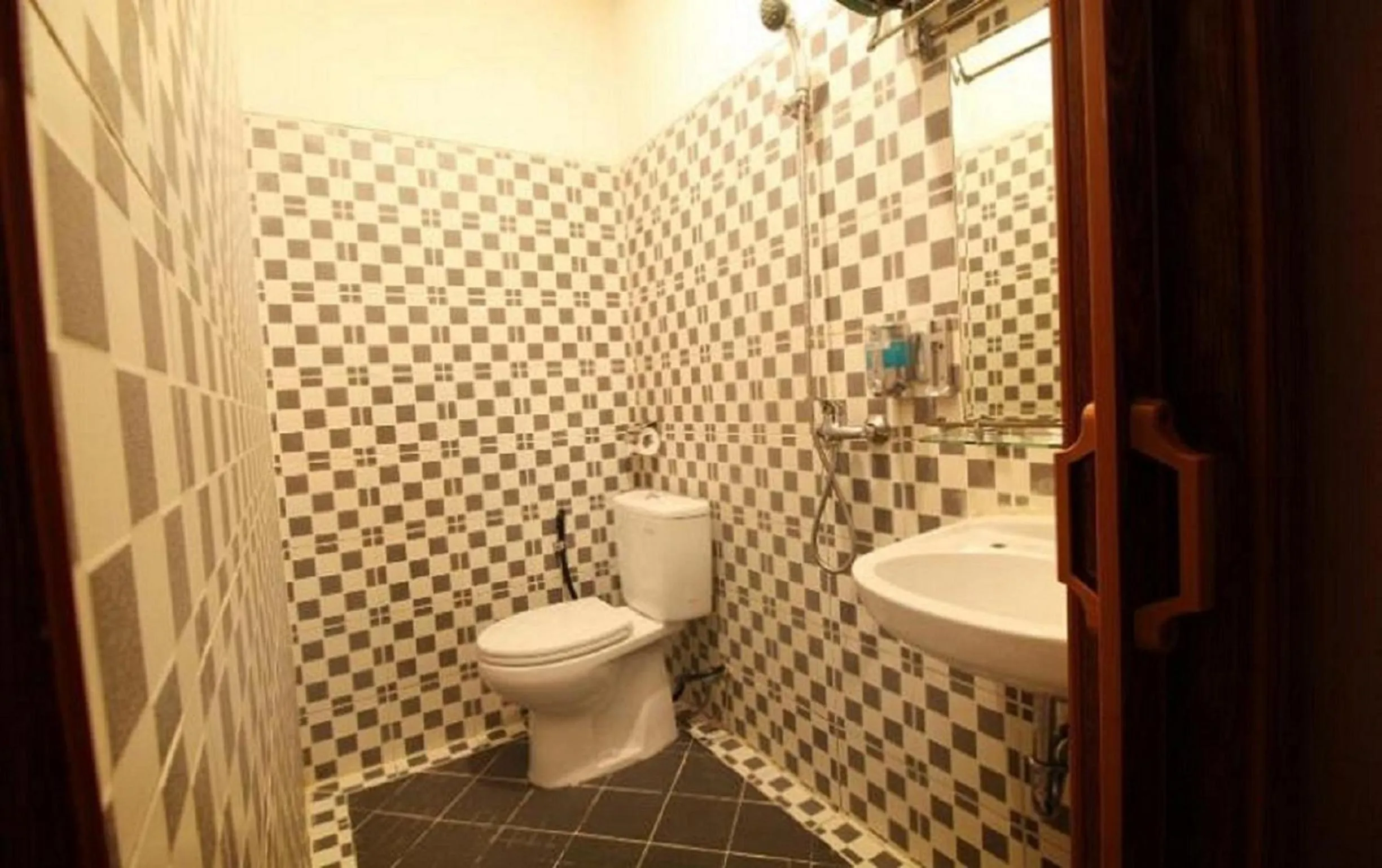 Bathroom in Twins Hotel