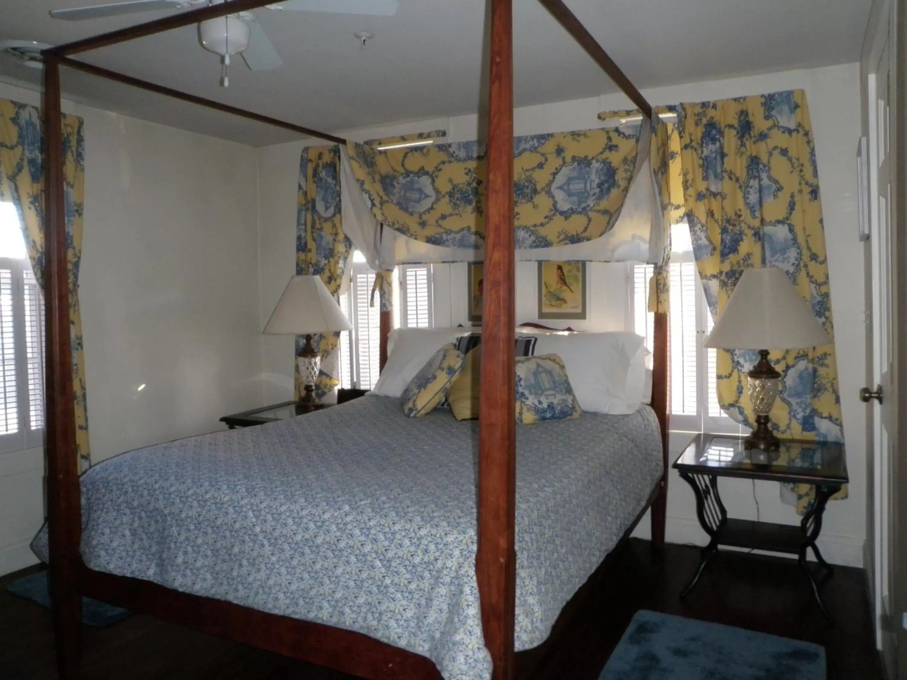 Bedroom, Bed in The Tilton Inn