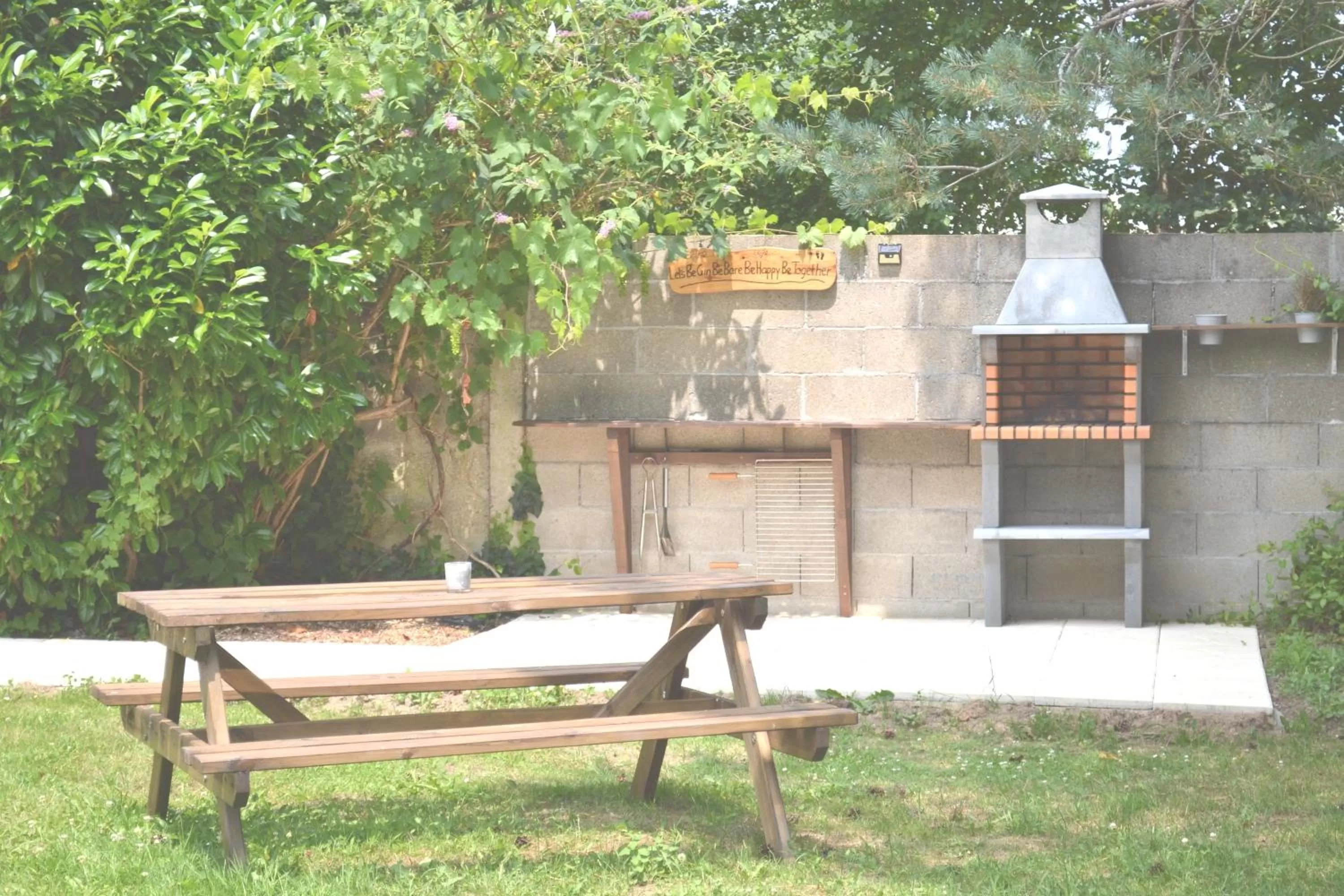 BBQ Facilities in Les Bruyeres B&B