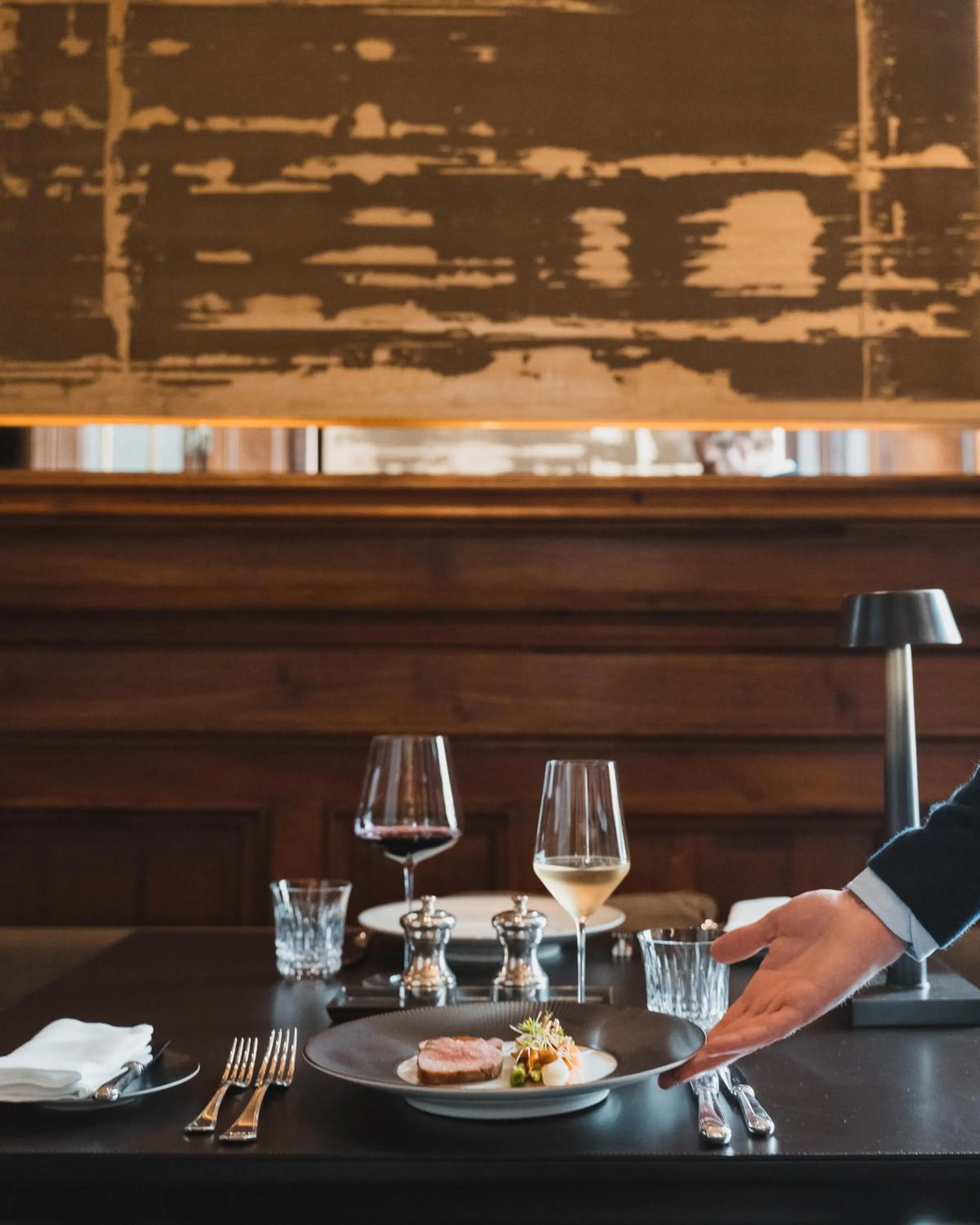 Restaurant/places to eat in Maison Villeroy