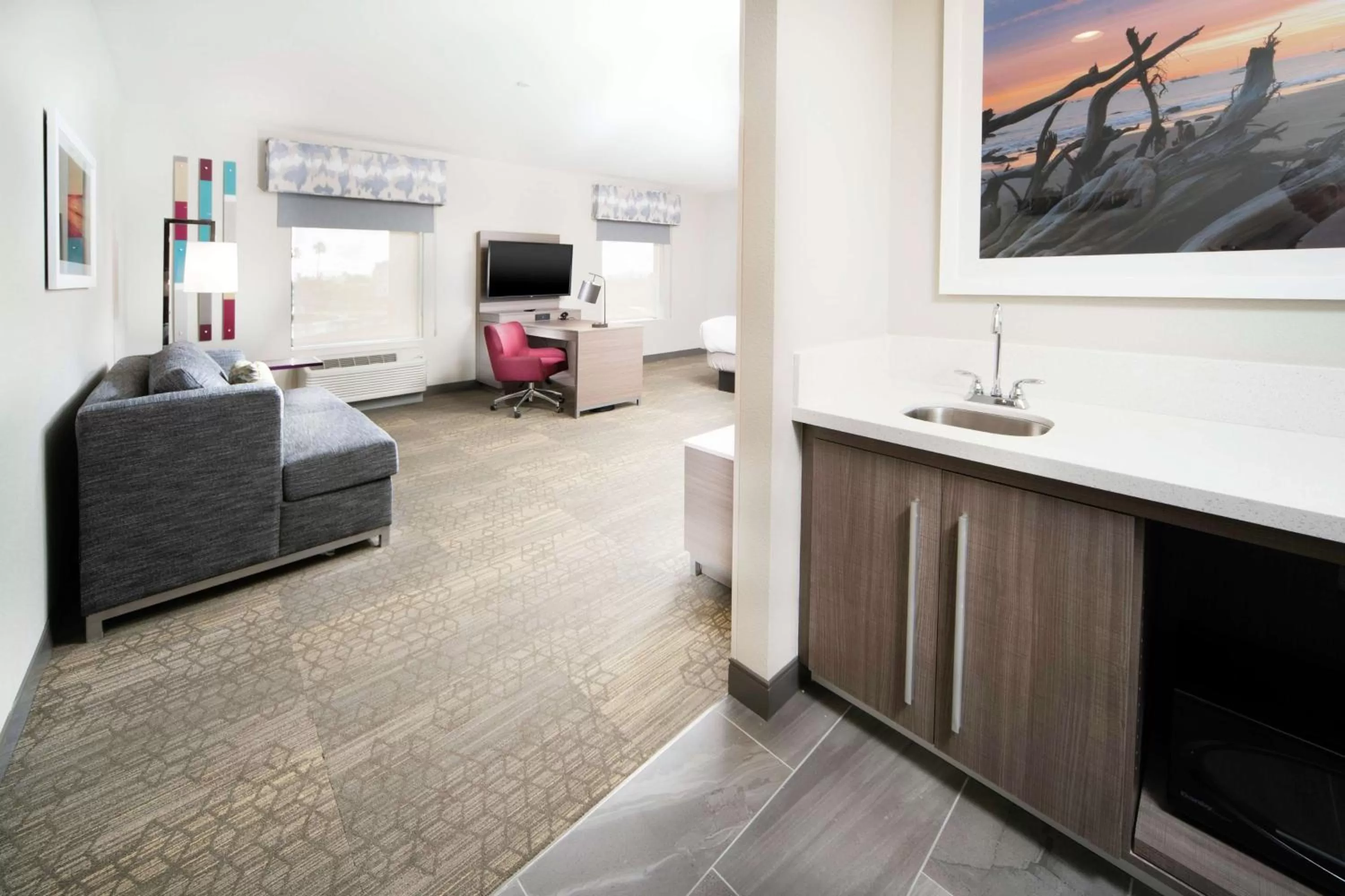 Bedroom in Hampton Inn & Suites Santa Maria