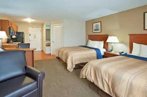 Standard Double Studio in Candlewood Suites Elgin – Northwest Chicago, an IHG Hotel