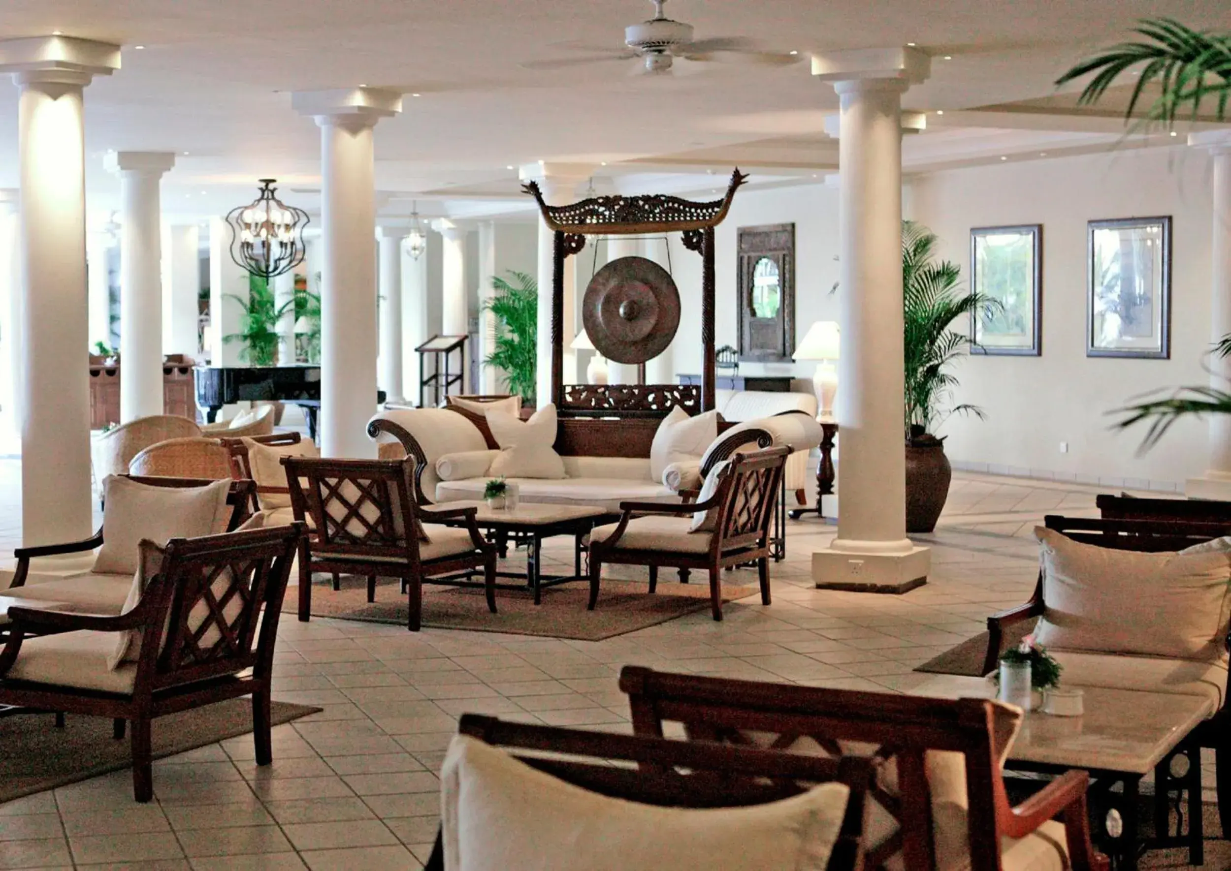 Lounge or bar, Restaurant/Places to Eat in The Residence Mauritius