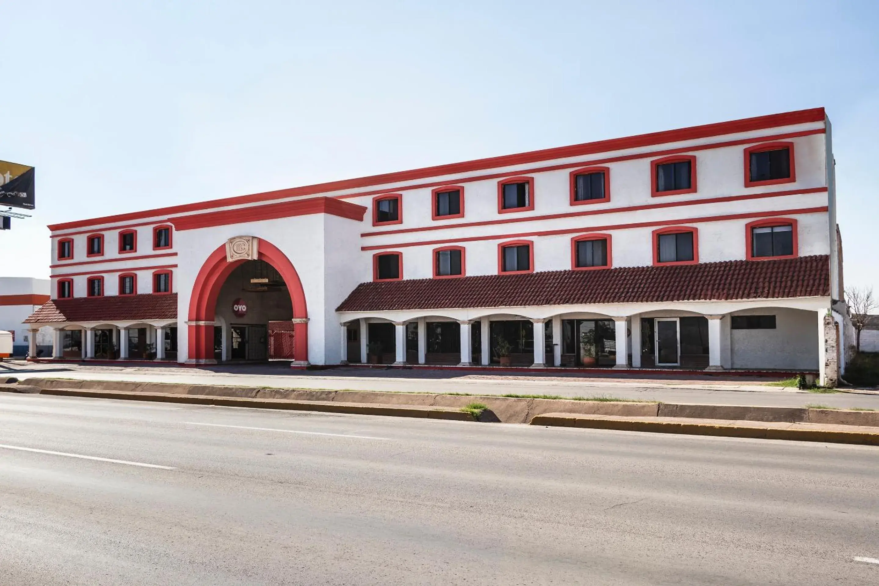 Facade/entrance, Property Building in OYO Hotel Real Del Sur, Estadio Chihuahua