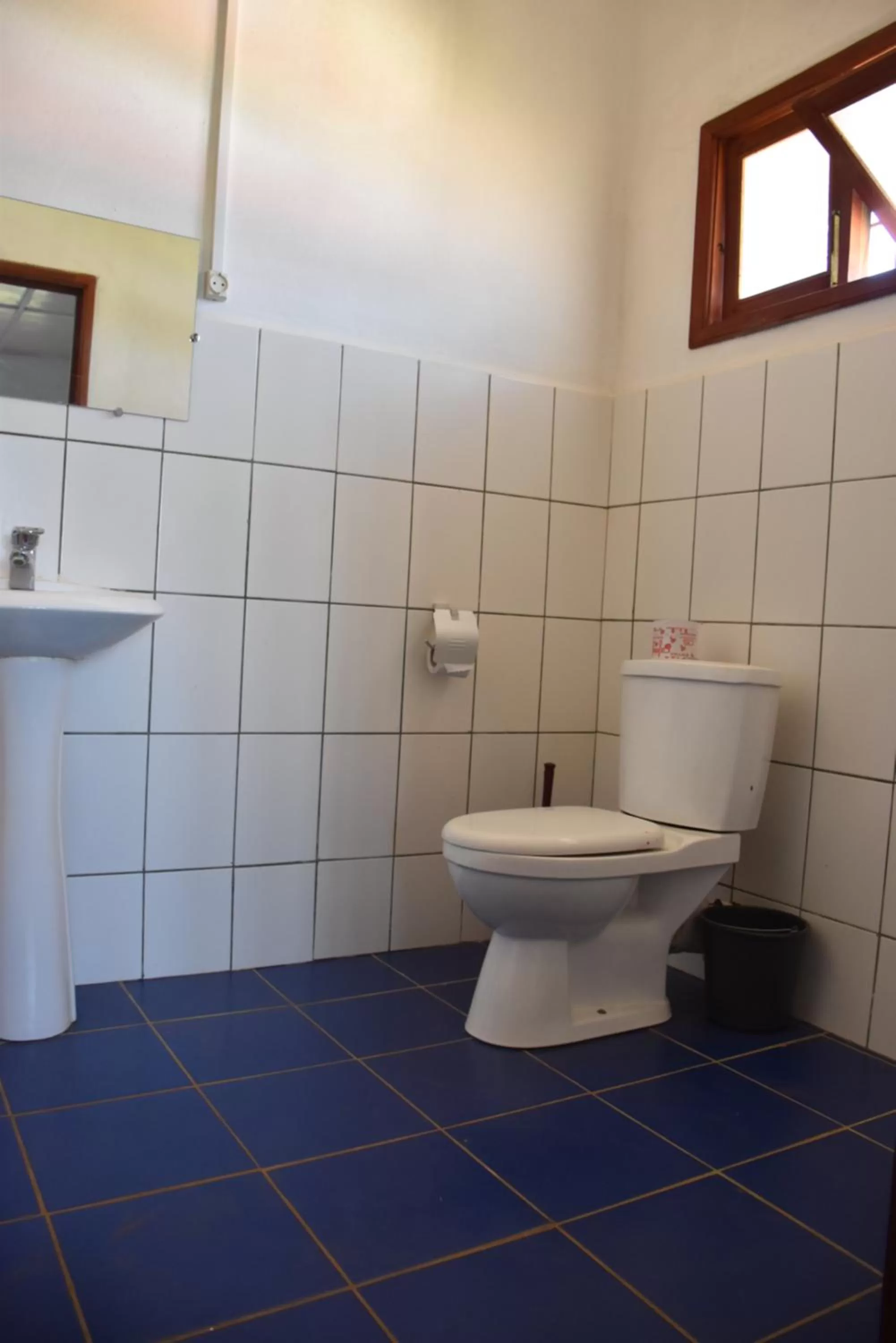 Toilet in Centre Lucien Botovasoa