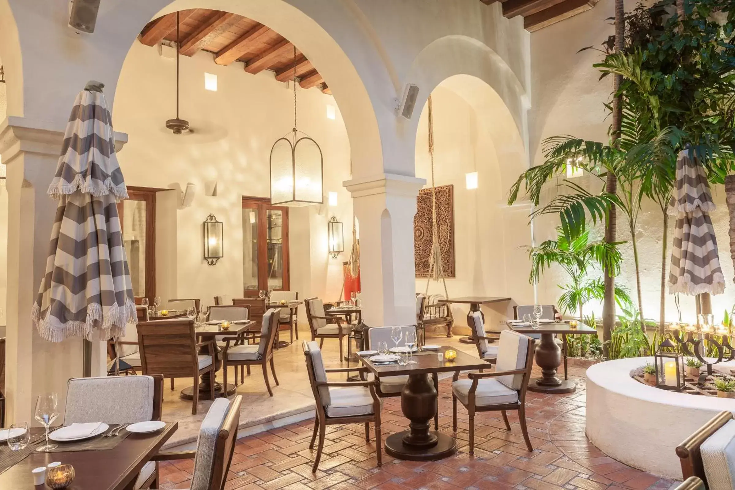 Patio, Restaurant/Places to Eat in Hotel Casa San Agustin