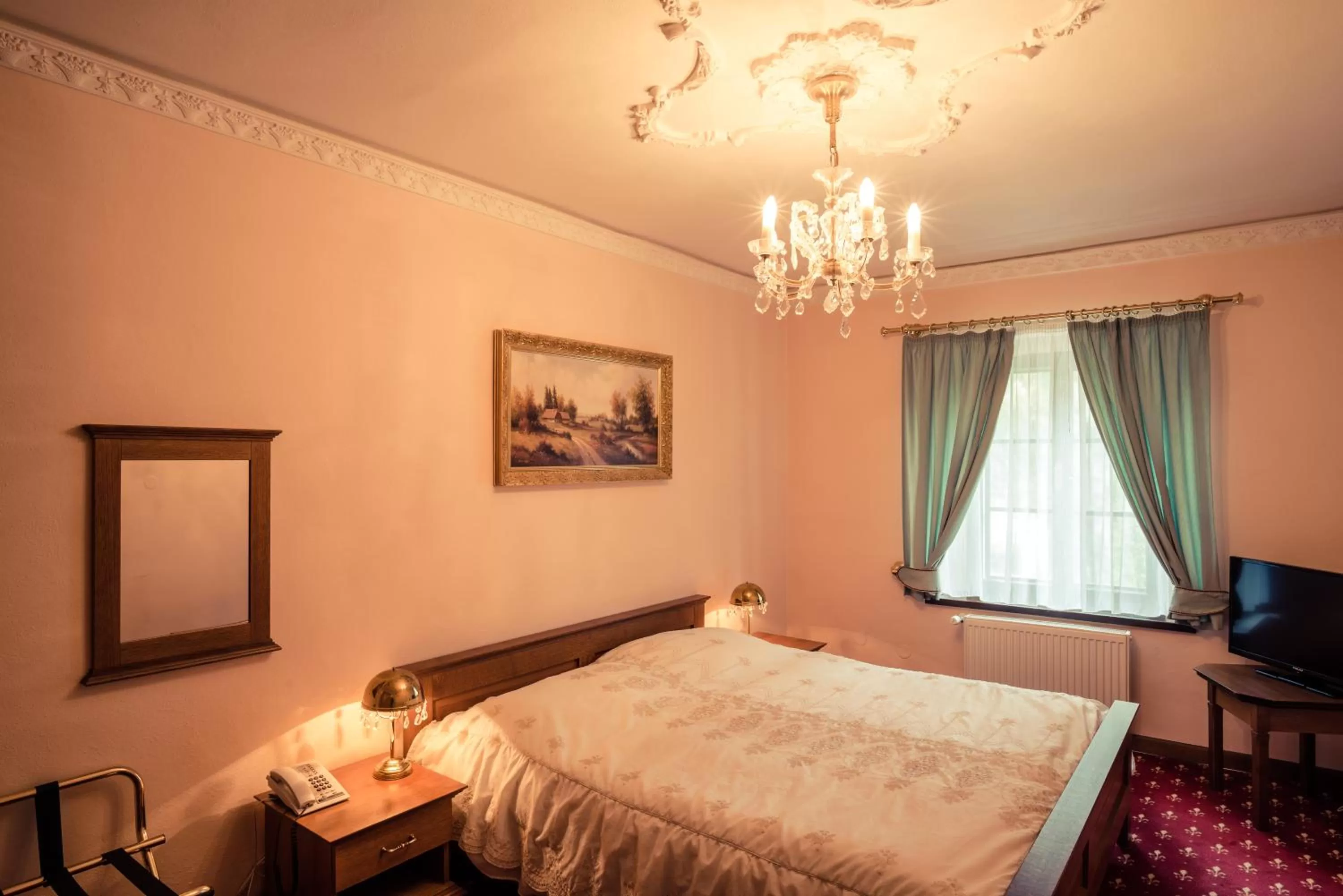 Bed in Rožmberský dvůr