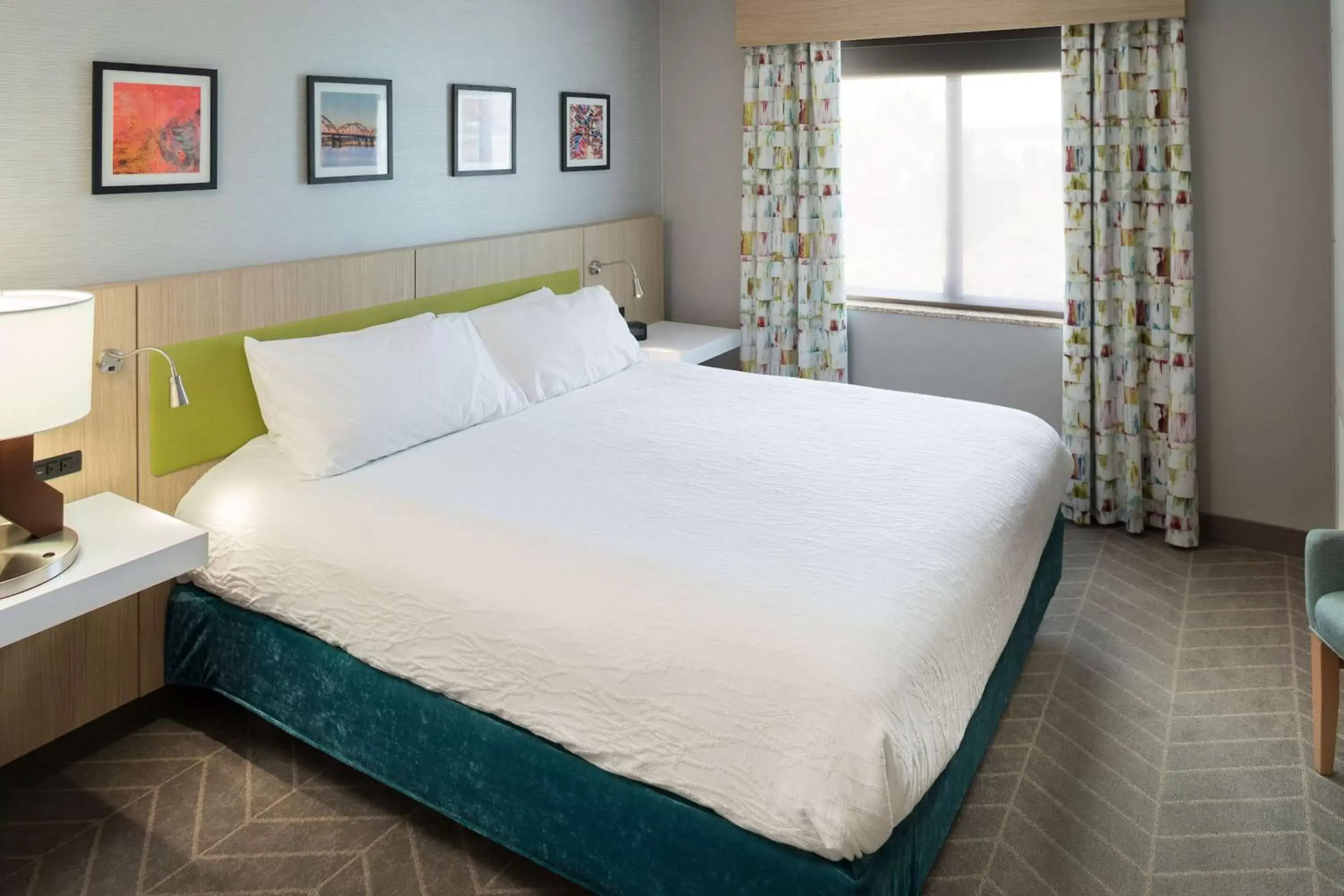 Bed in Hilton Garden Inn Sioux City Riverfront