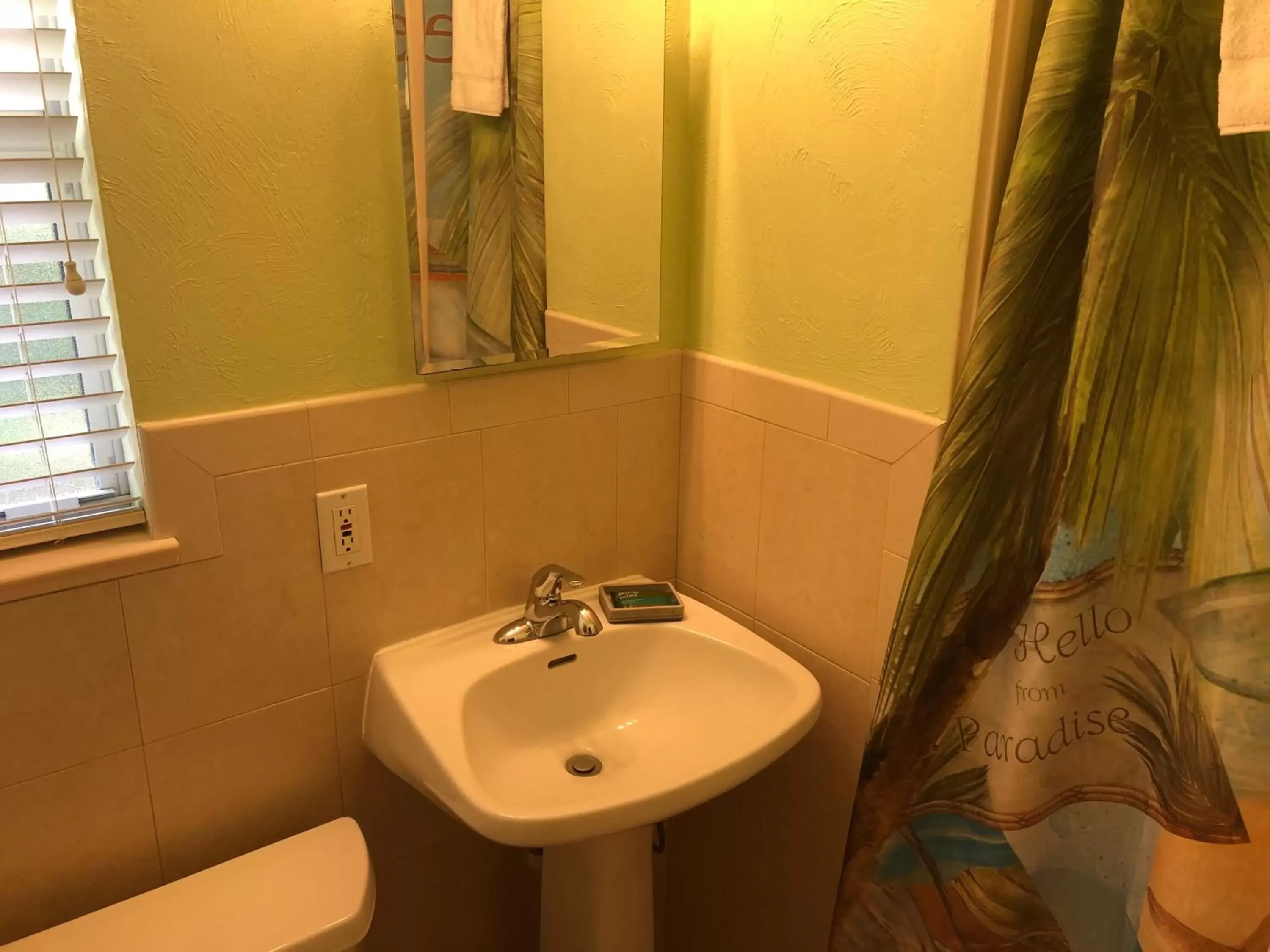 Bathroom in Tropical Beach Resorts - Sarasota