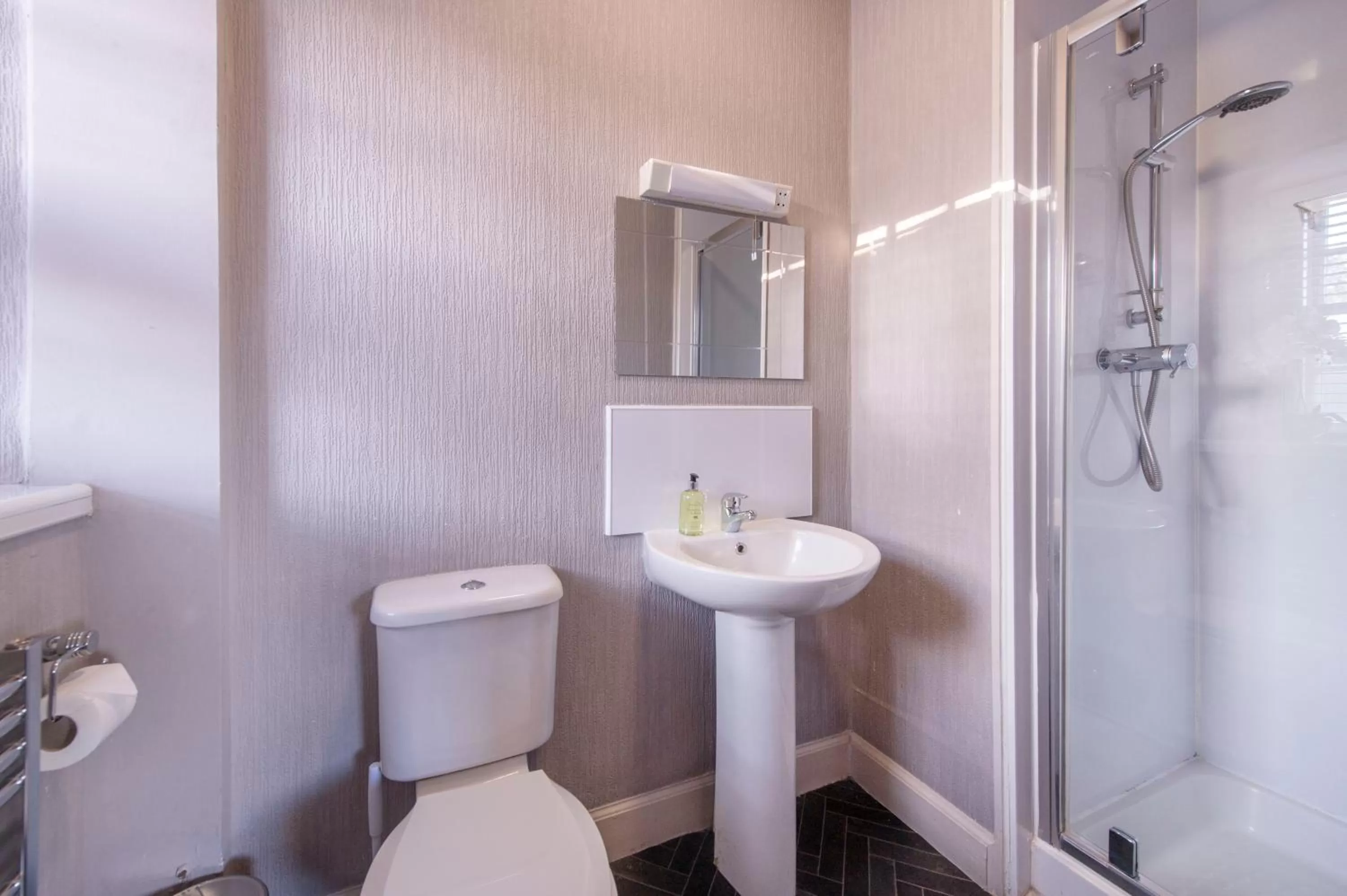 Bathroom in The Allan Park