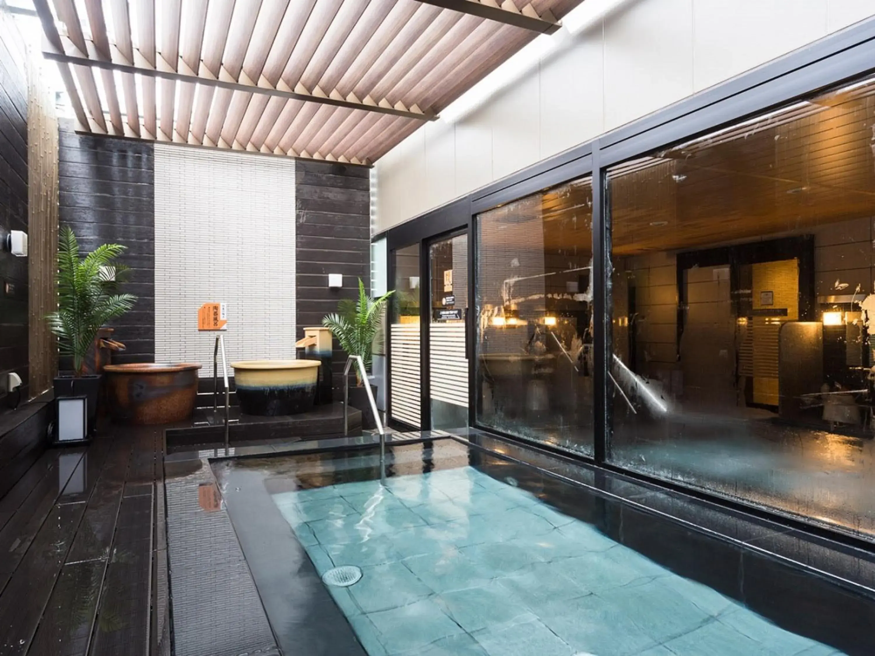 Open Air Bath, Swimming Pool in APA Hotel & Resort Nishishinjuku-Gochome-Eki Tower