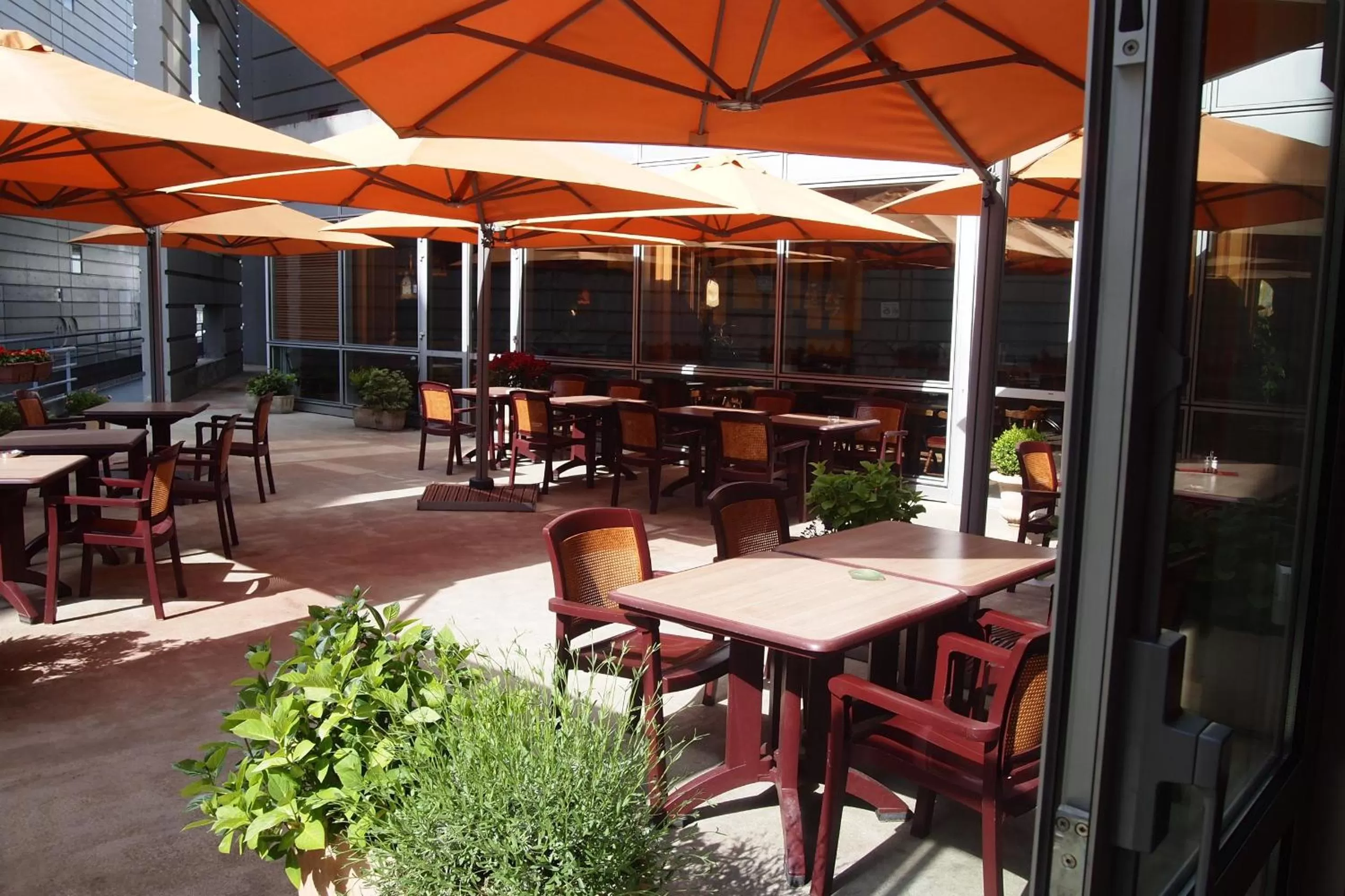 Patio in ibis Besançon Centre la City