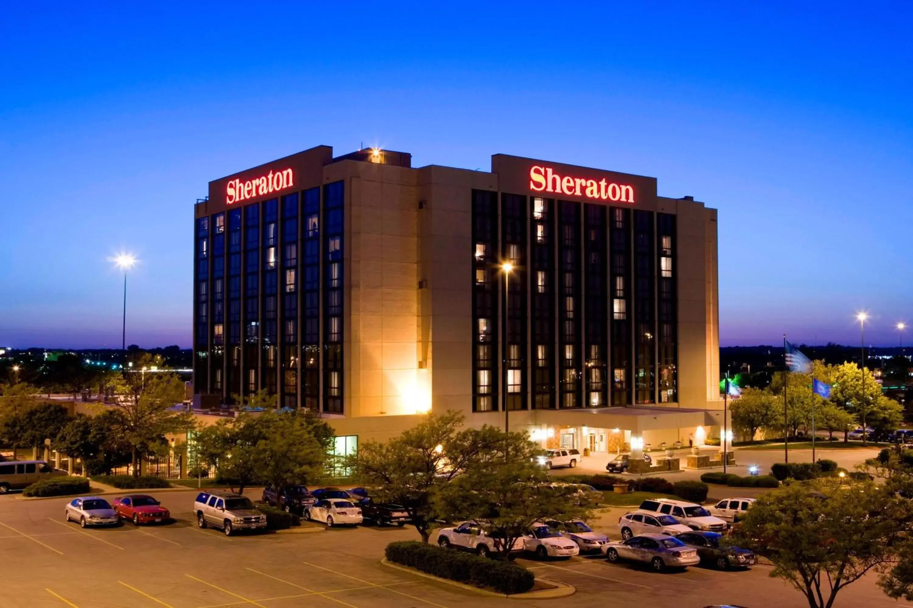 Property Building in Sheraton West Des Moines
