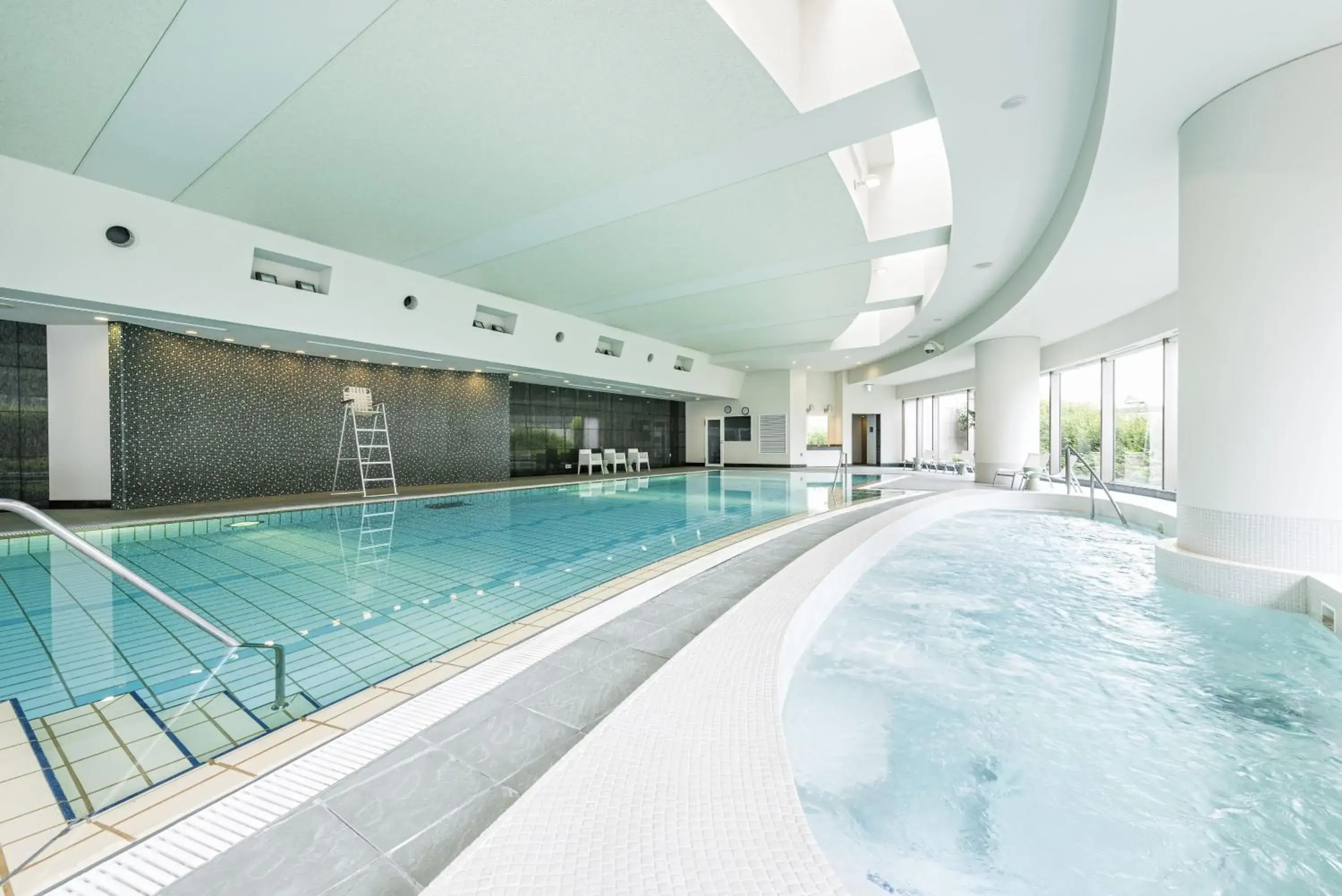 Swimming Pool in Cerulean Tower Tokyu Hotel, A Pan Pacific Partner Hotel