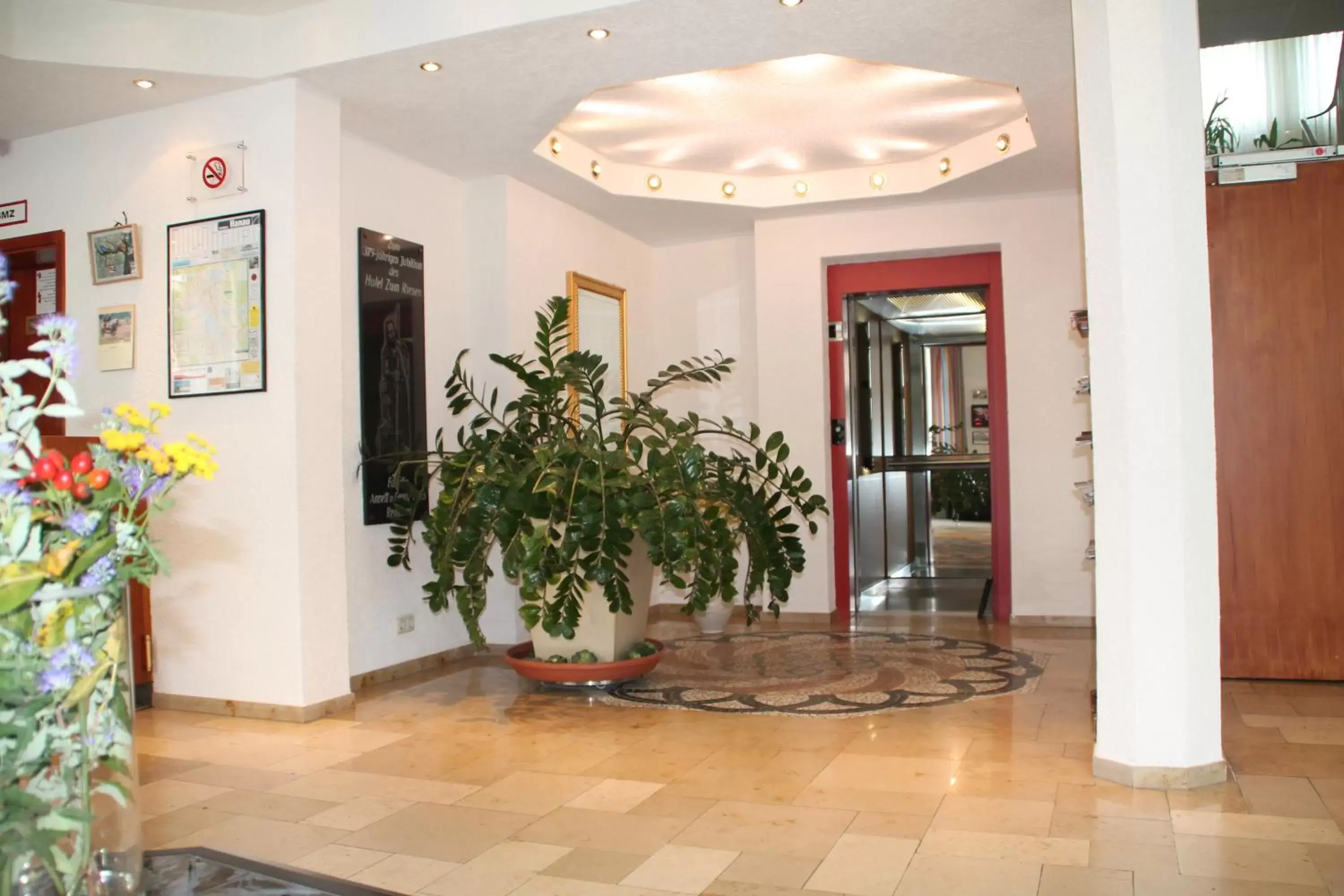 Lobby or reception, Lobby/Reception in Trip Inn Hotel Zum Riesen Hanau