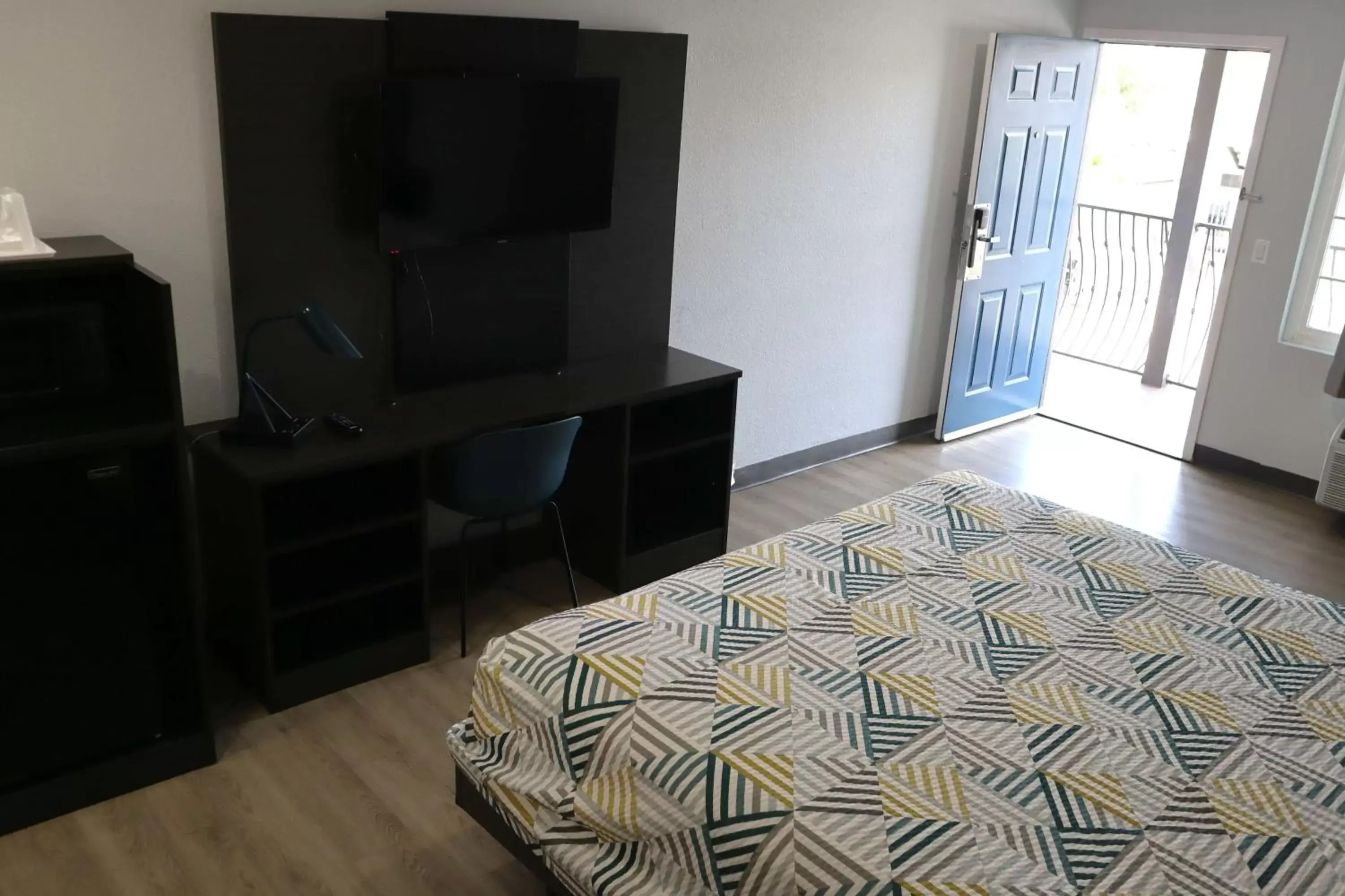 Bedroom, TV/Entertainment Center in Motel 6-San Diego, CA - Southbay