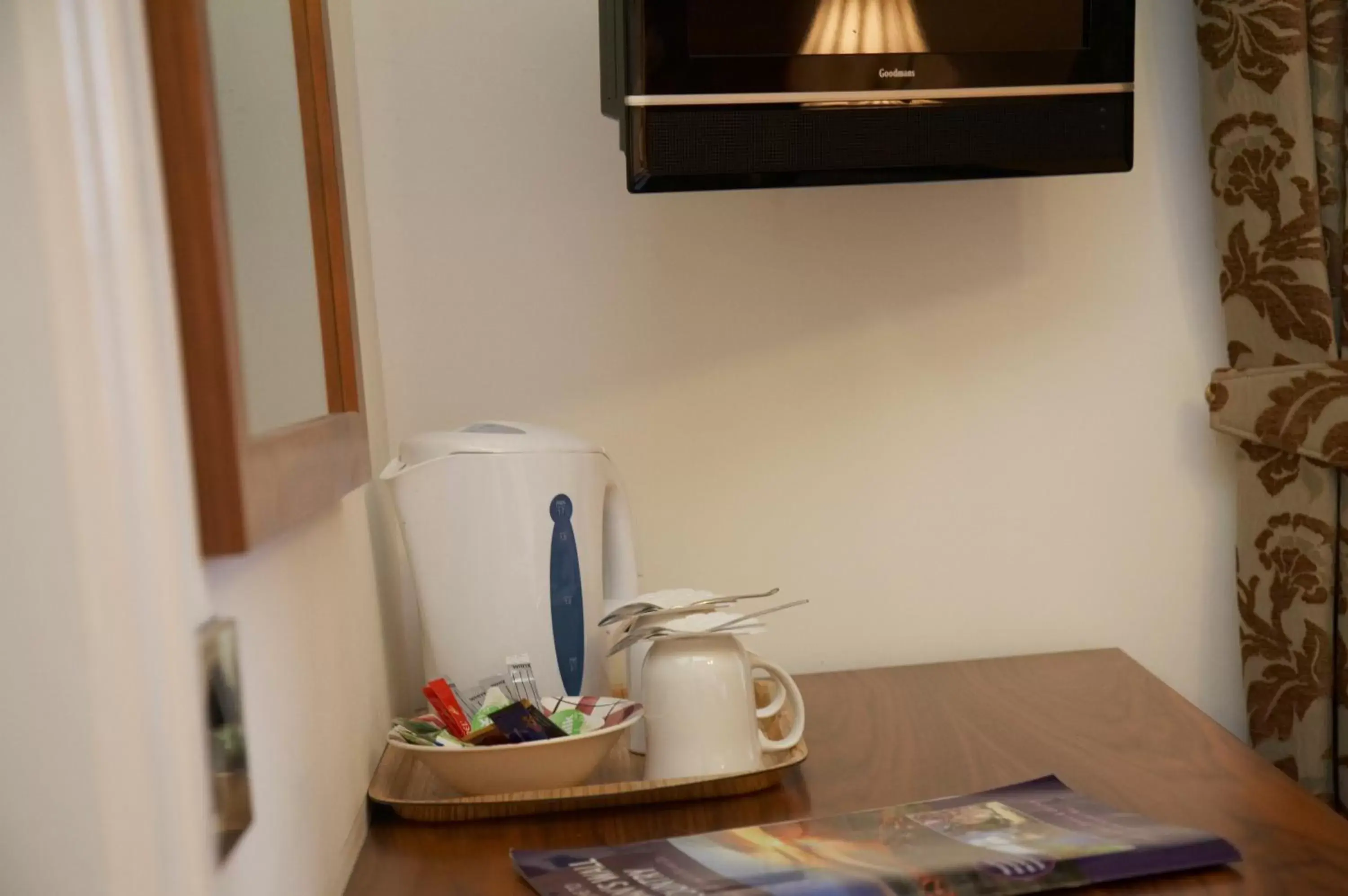 Coffee/Tea Facilities in The Golf Hotel