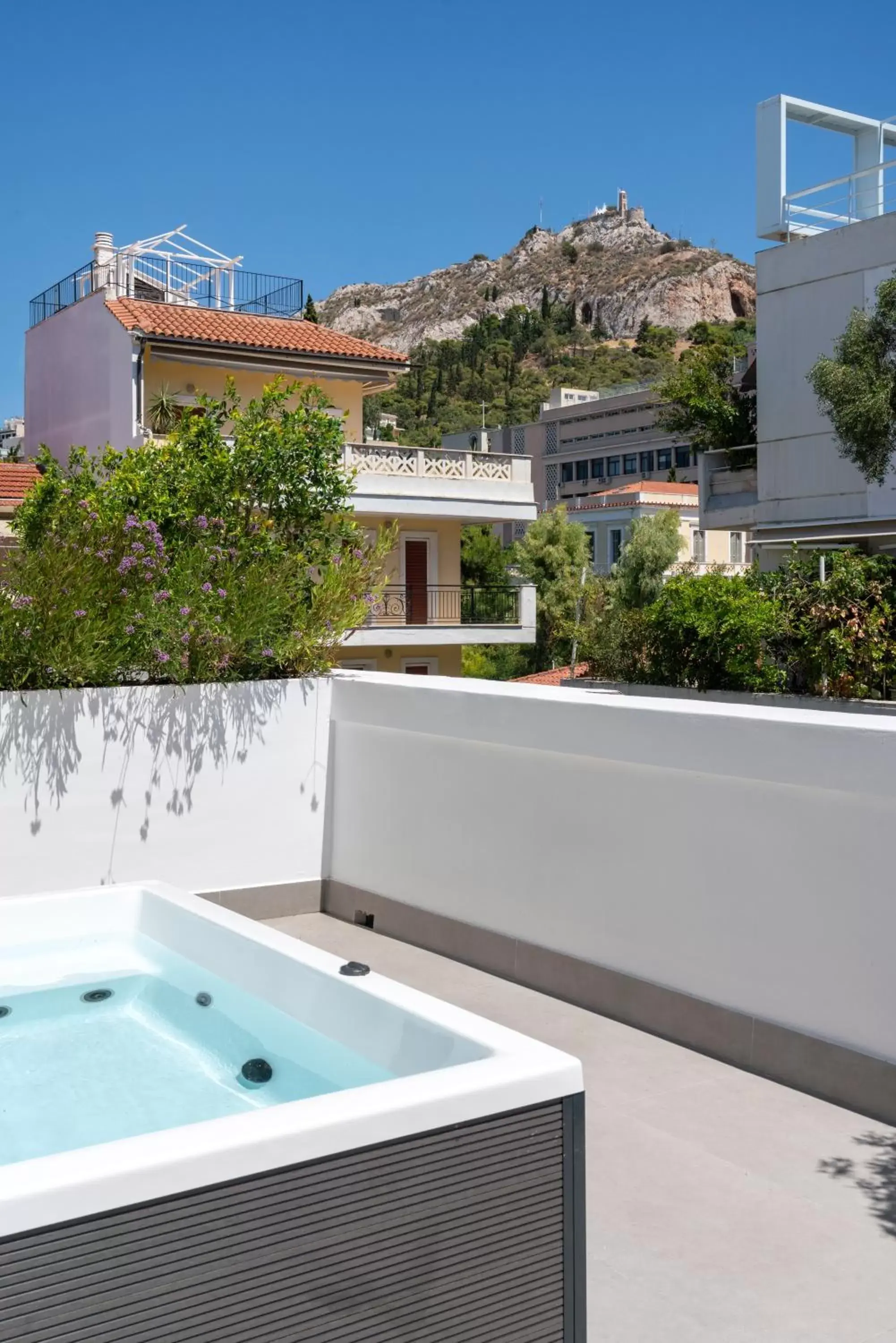 Hot Tub in Athens Flair