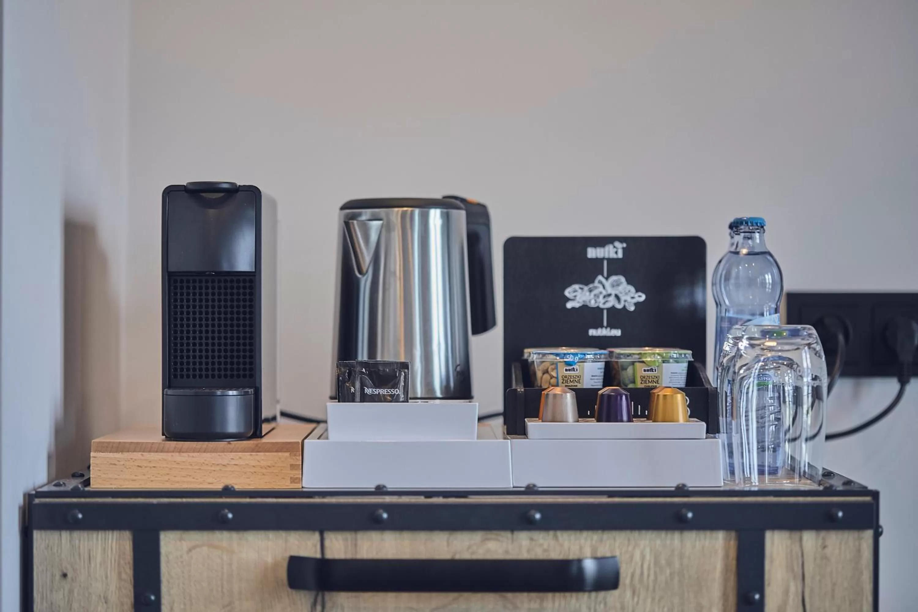Coffee/tea facilities in The Bridge Suites Hotel
