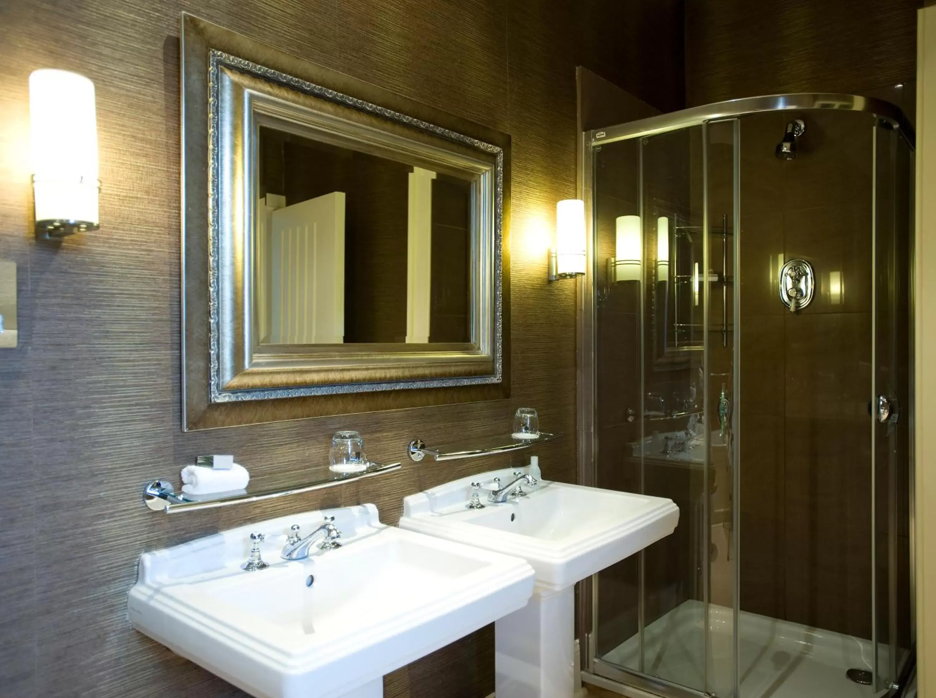 Bathroom in Mar Hall Golf & Spa Resort