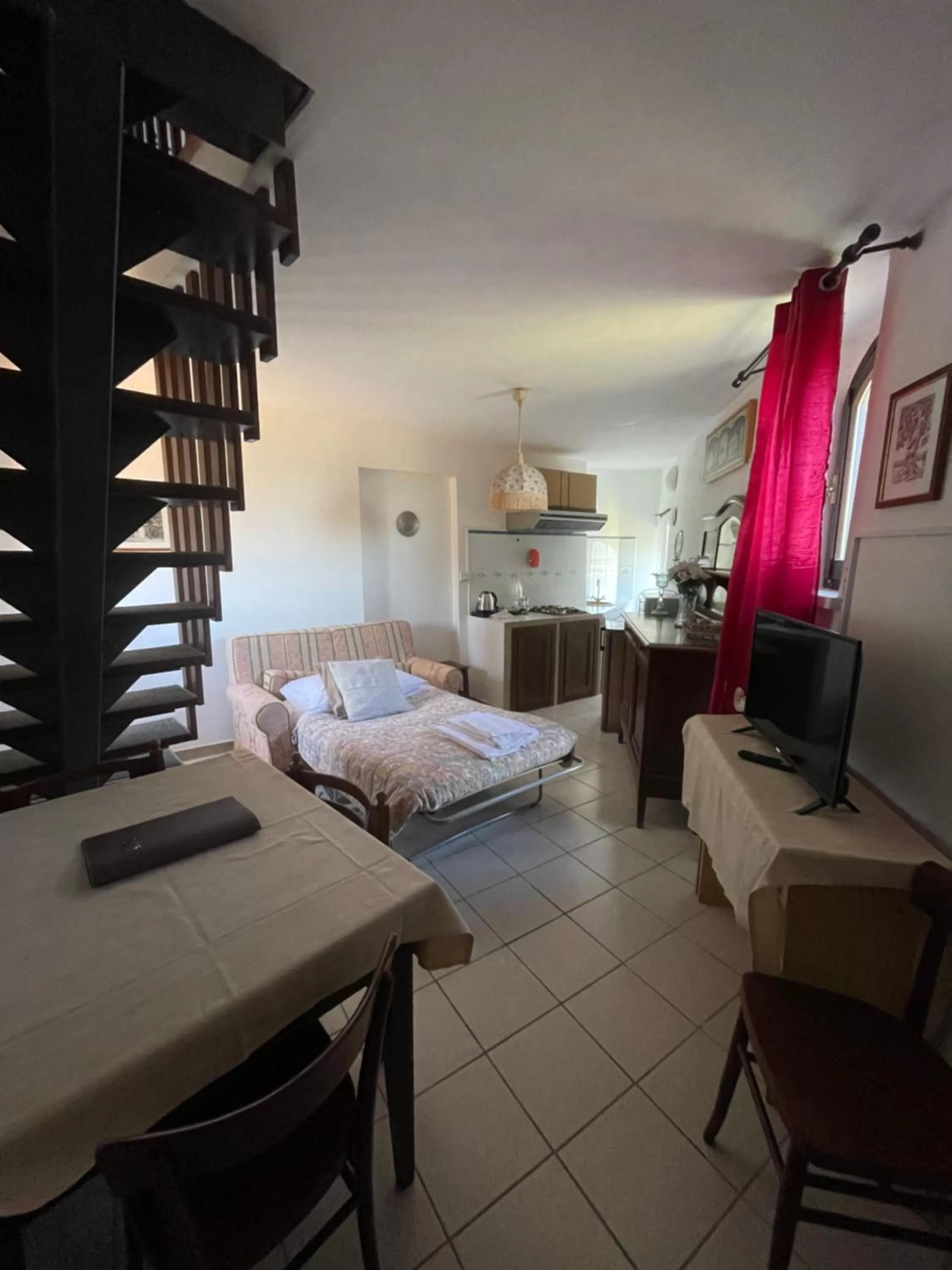 Living room, Bed in Castello Di Giomici