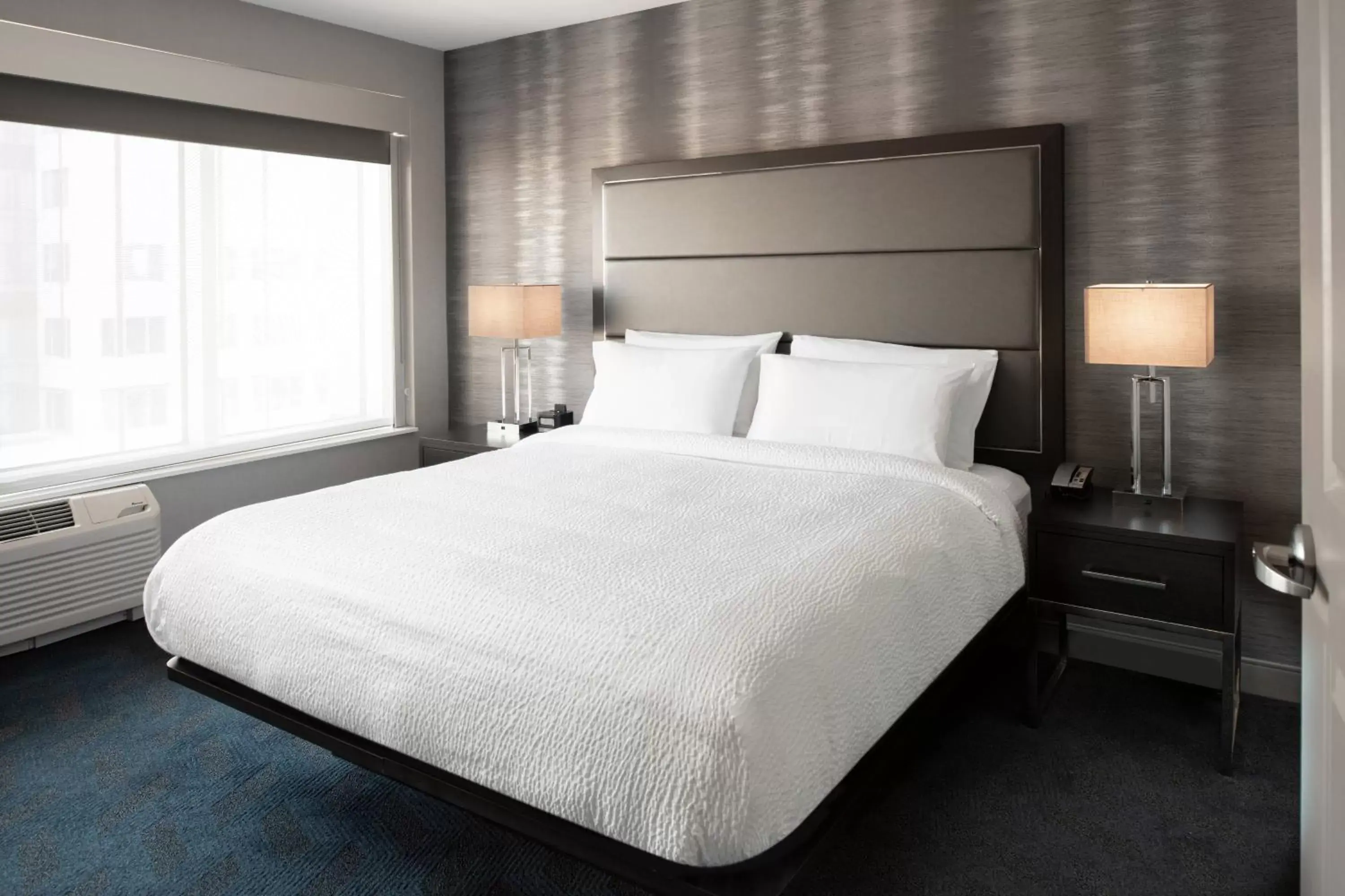 Bedroom, Bed in Residence Inn by Marriott Boston Logan Airport/Chelsea