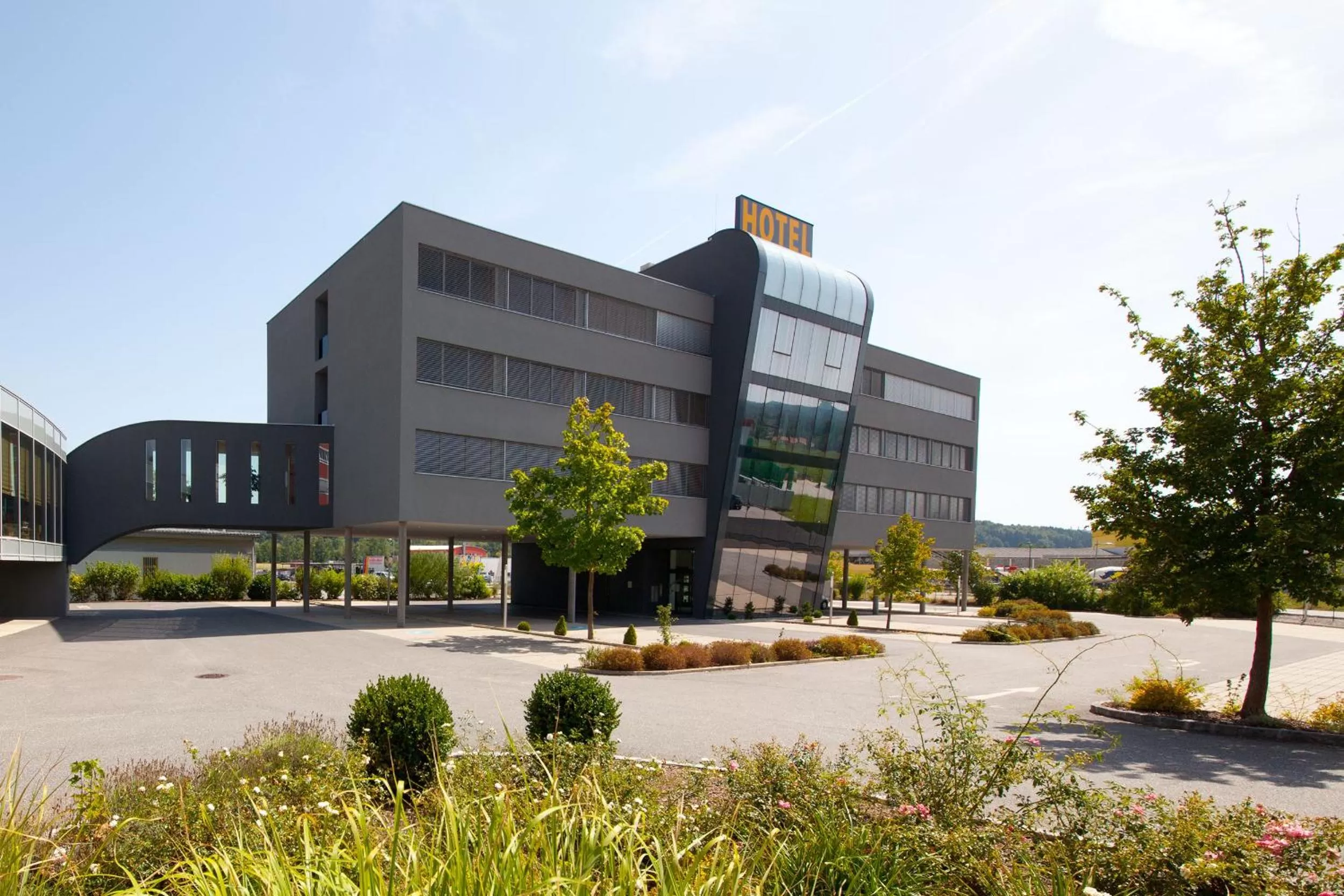 Facade/entrance in Business Hotel Ambio Gleisdorf