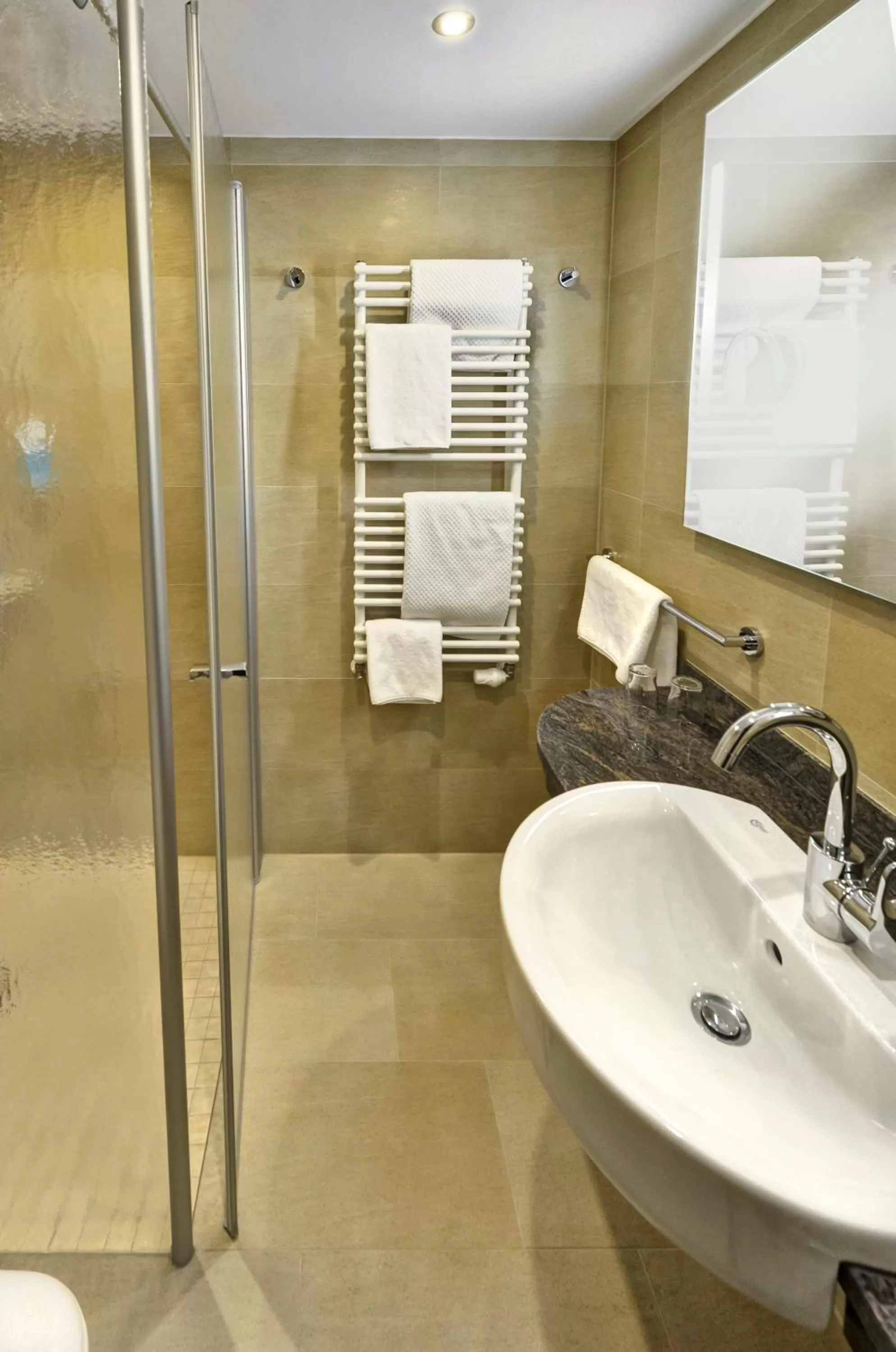 Bathroom in Falk Seehotel Plau am See