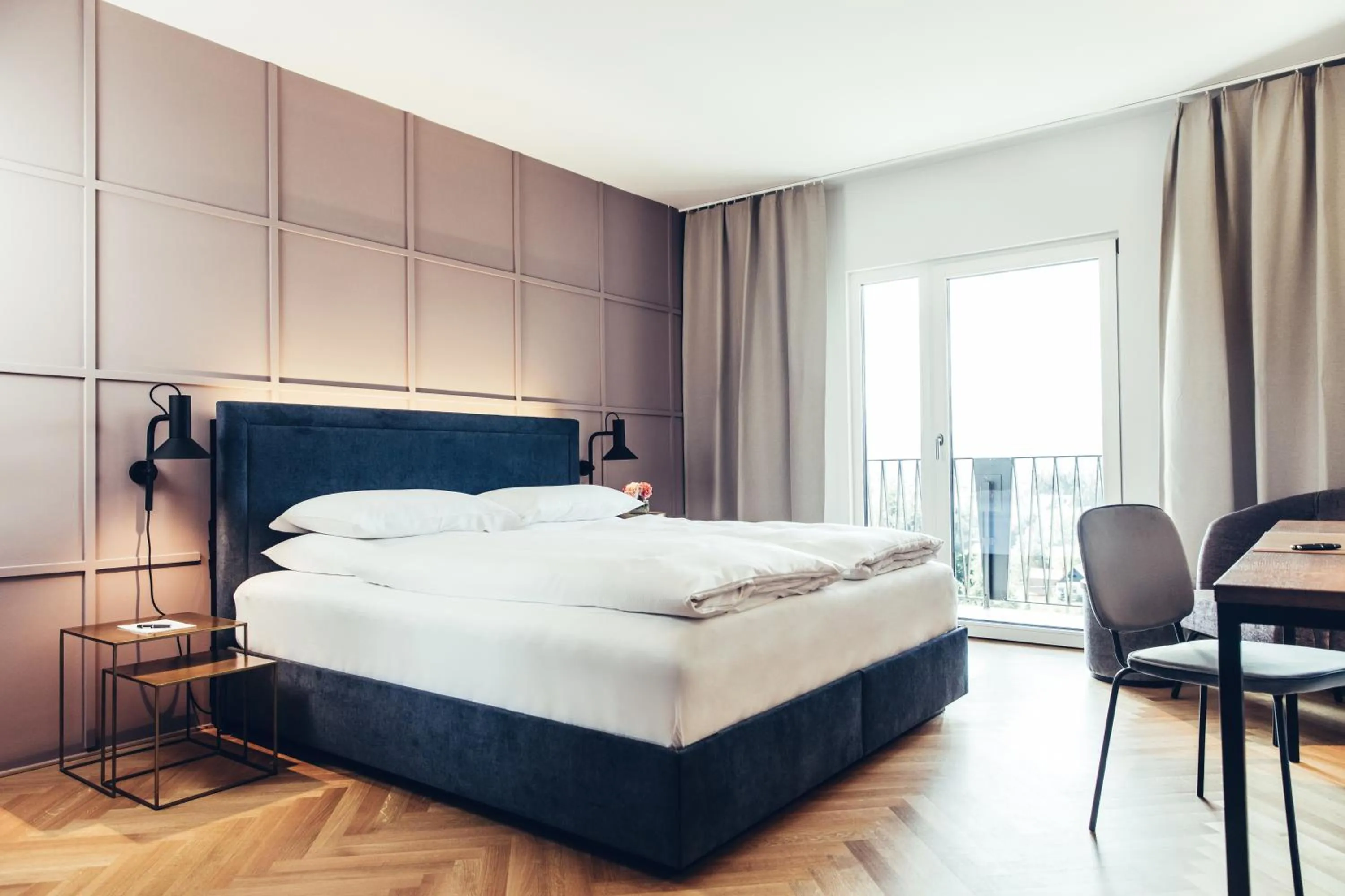 Bed in Hotel Dermuth Klagenfurt