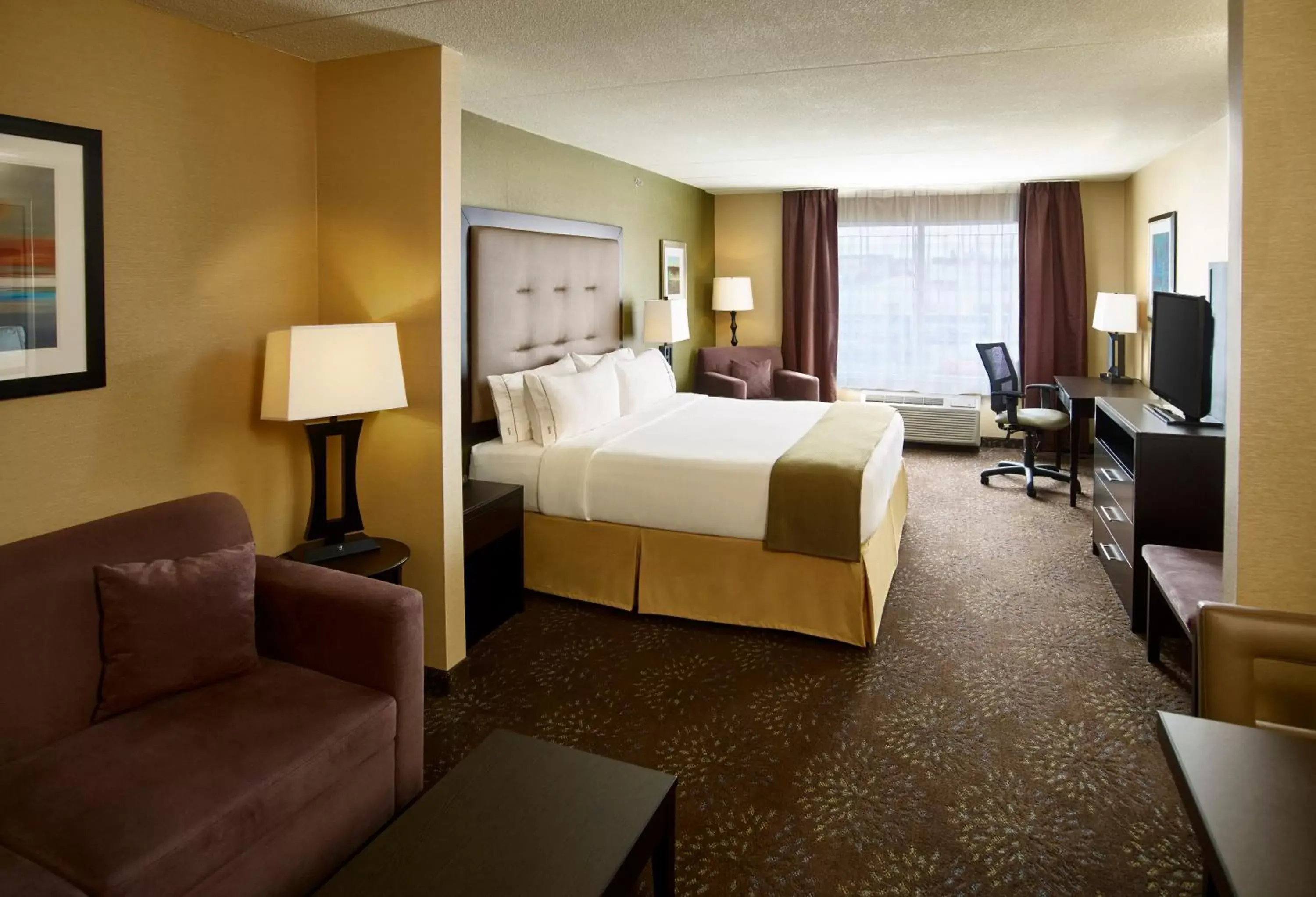 Photo of the whole room in Holiday Inn Express and Suites Timmins, an IHG Hotel