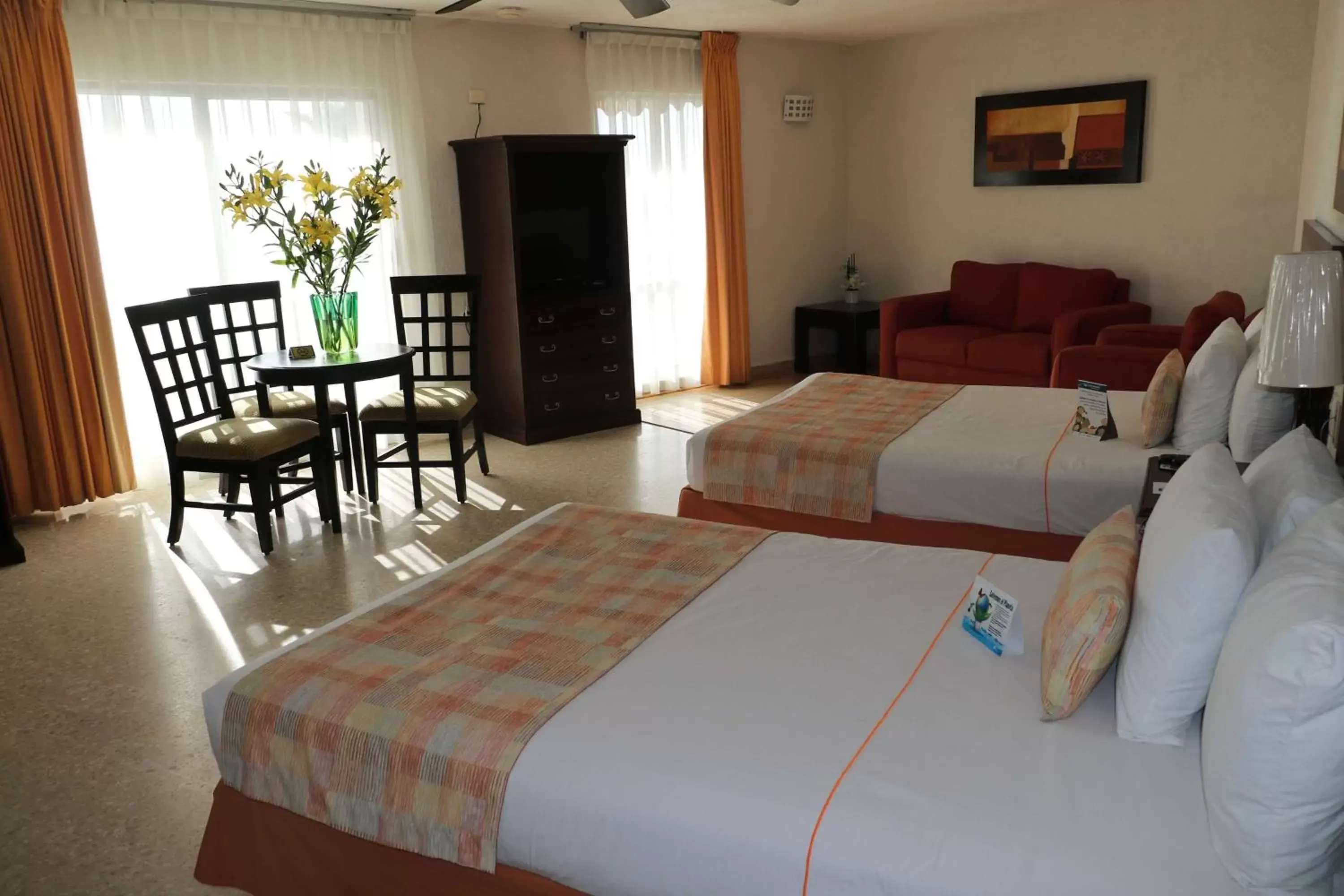 Photo of the whole room, Bed in Best Western Hotel Posada Freeman Zona Dorada