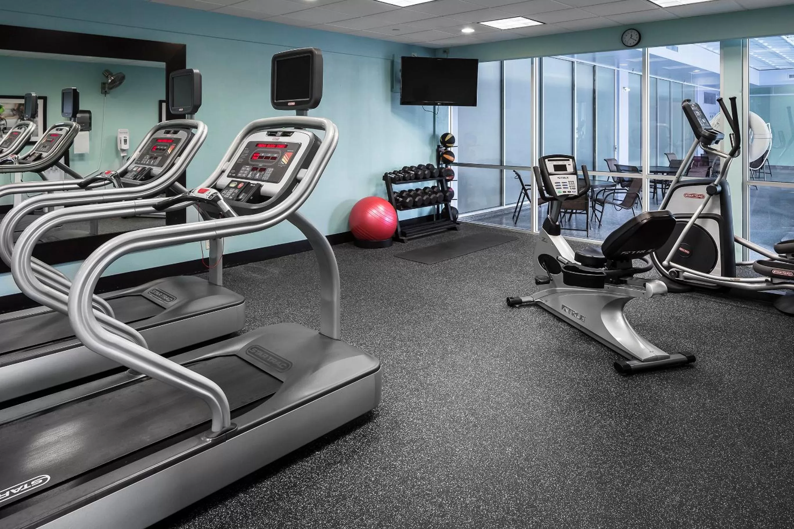 Fitness centre/facilities in Holiday Inn Rock Island-Quad Cities by IHG