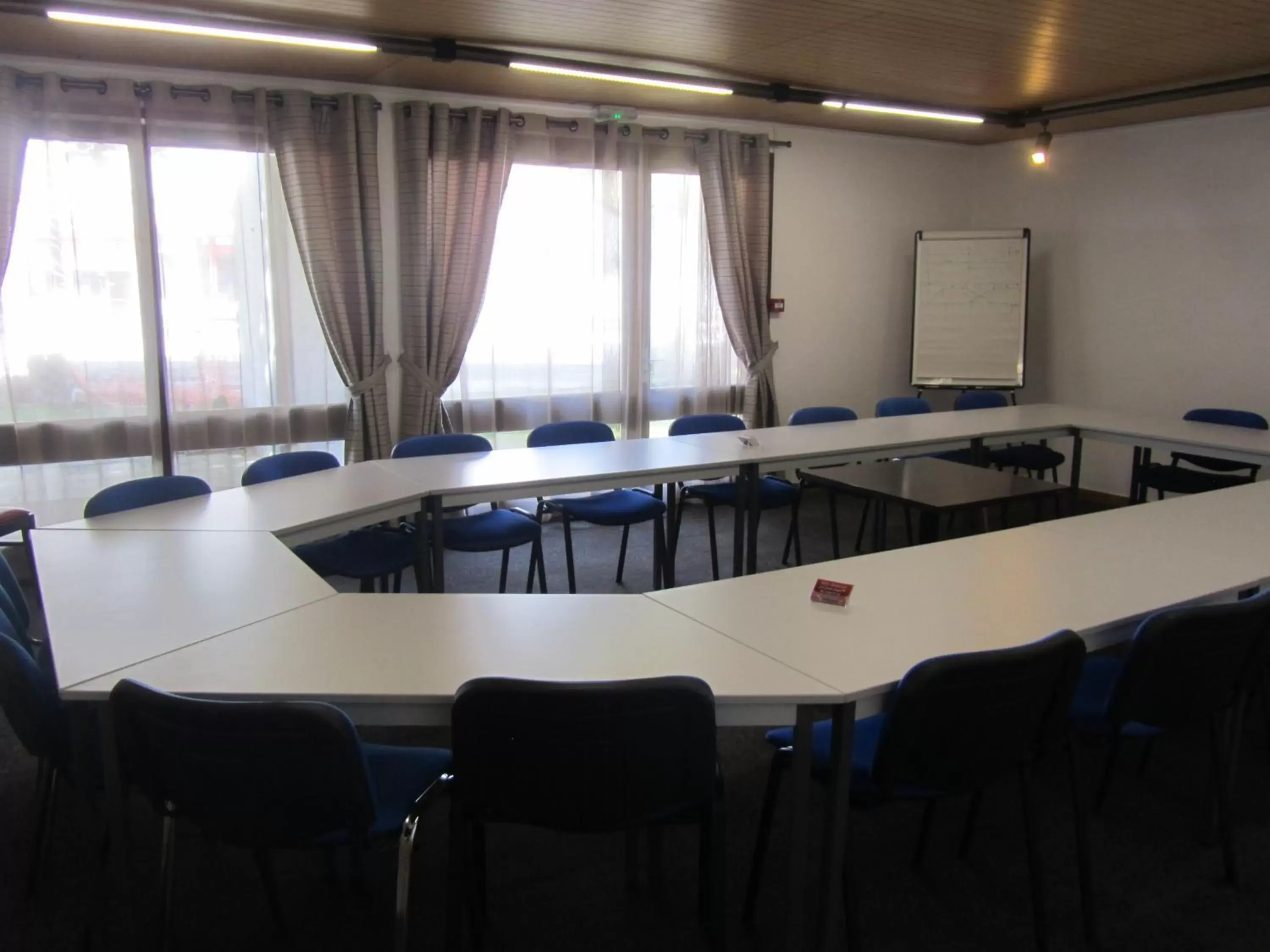 Meeting/conference room in Hôtel - Restaurant Le Saint Joseph