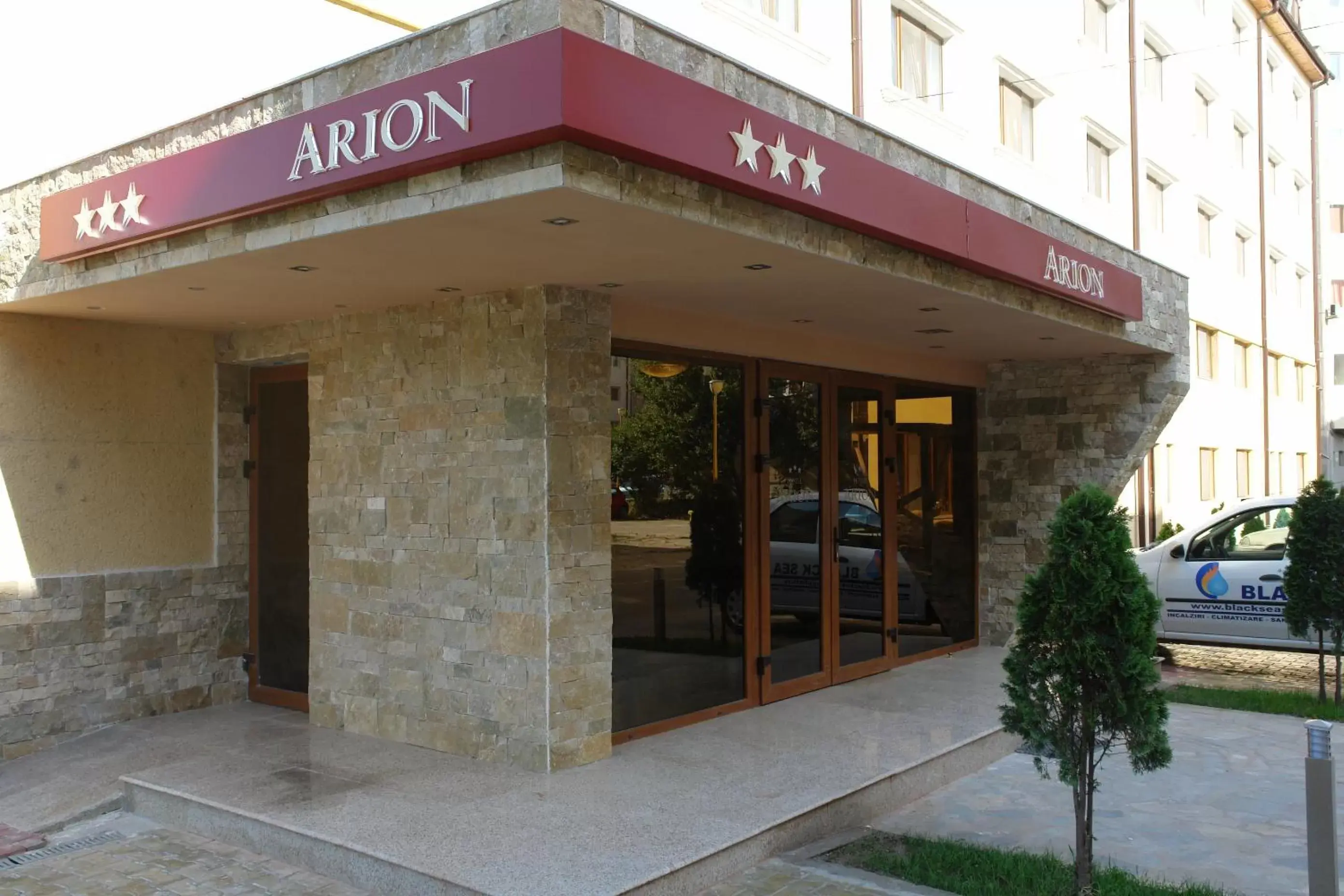 Facade/entrance in Arion Hotel Facade/entrance in Arion Hotel