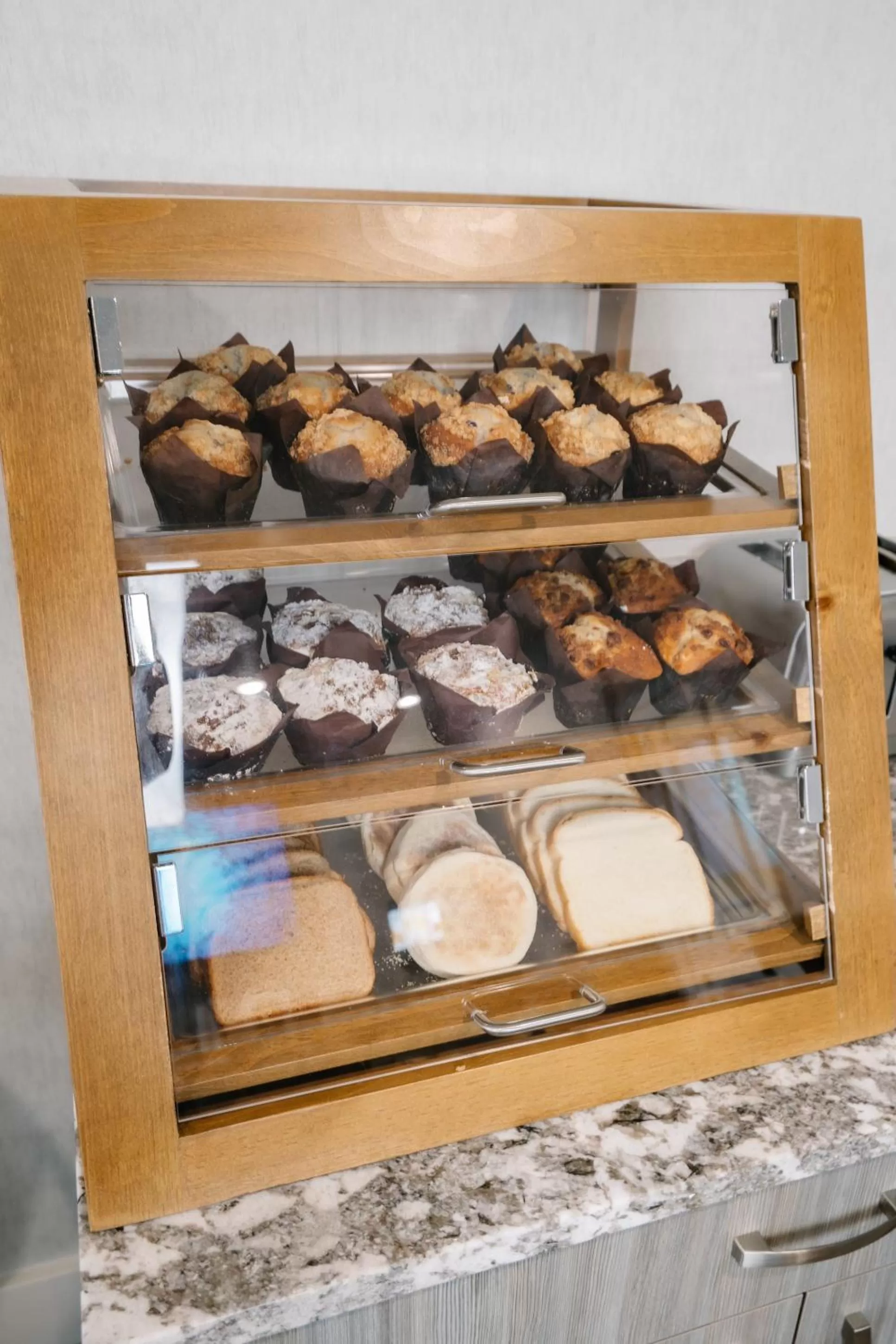 Food in The Ashley Inn & Suites