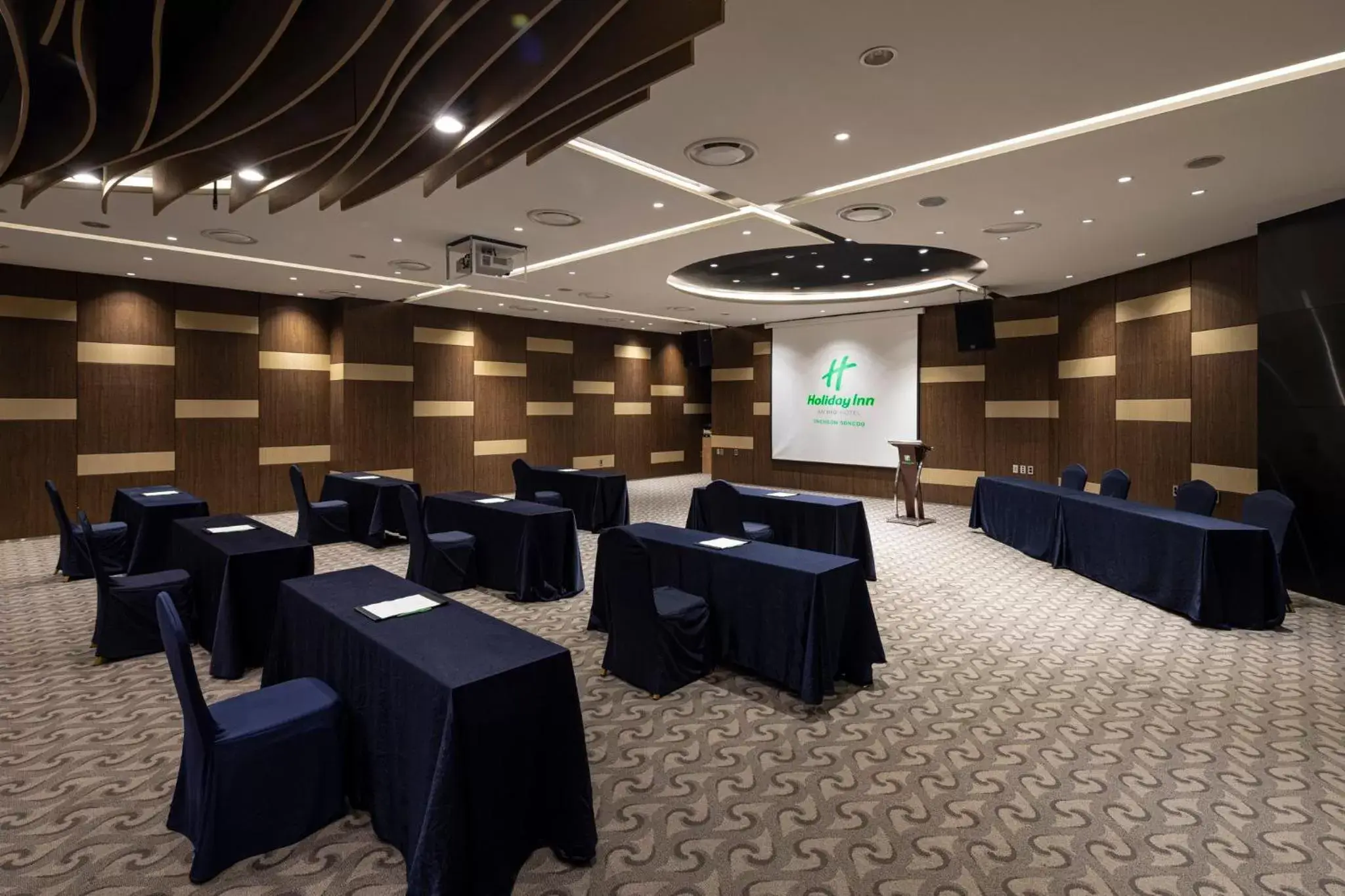 Banquet/Function facilities in Holiday Inn Incheon Songdo, an IHG Hotel