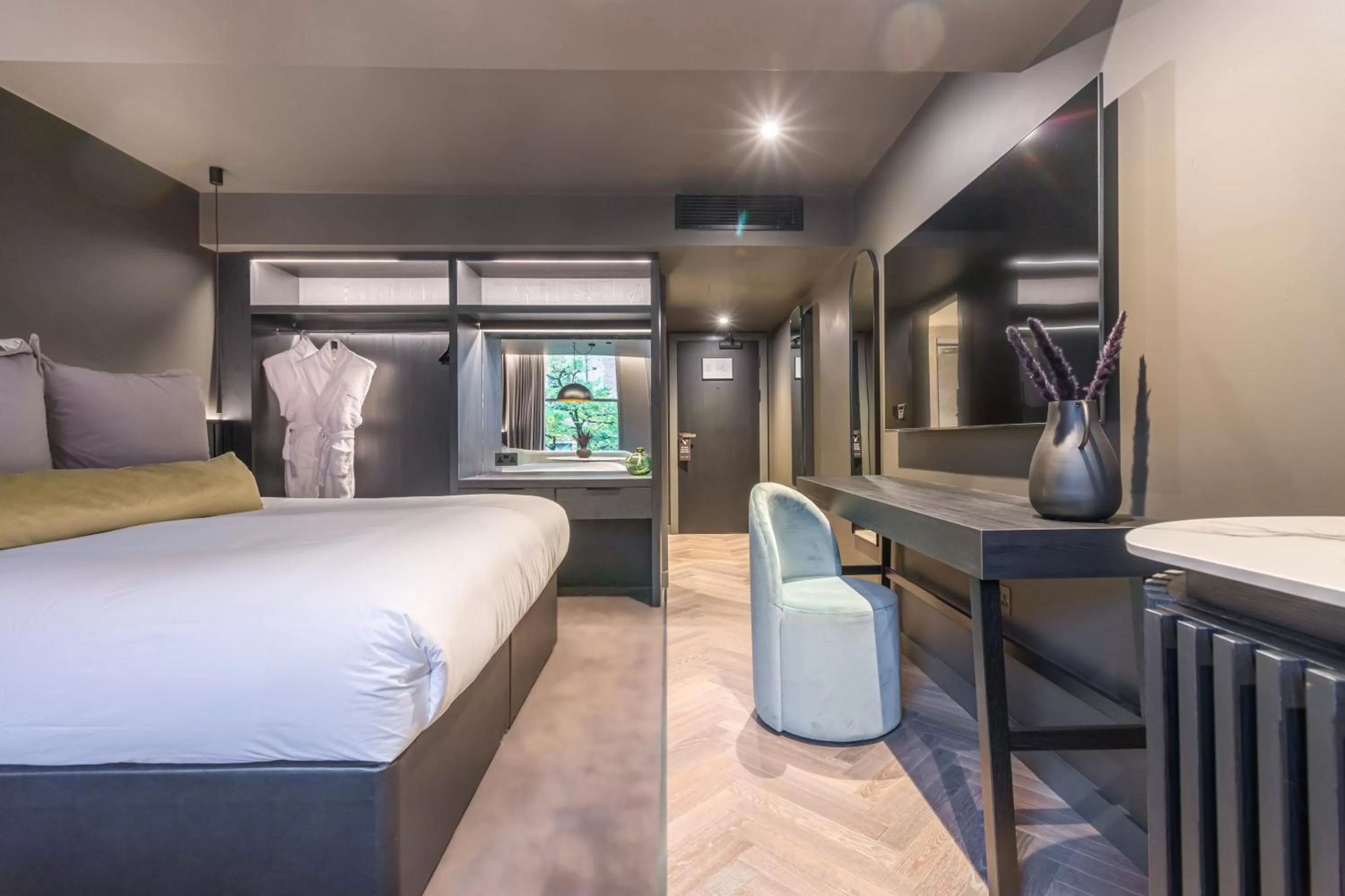 Bedroom, Bed in Velvet Hotel Manchester, WorldHotels Crafted