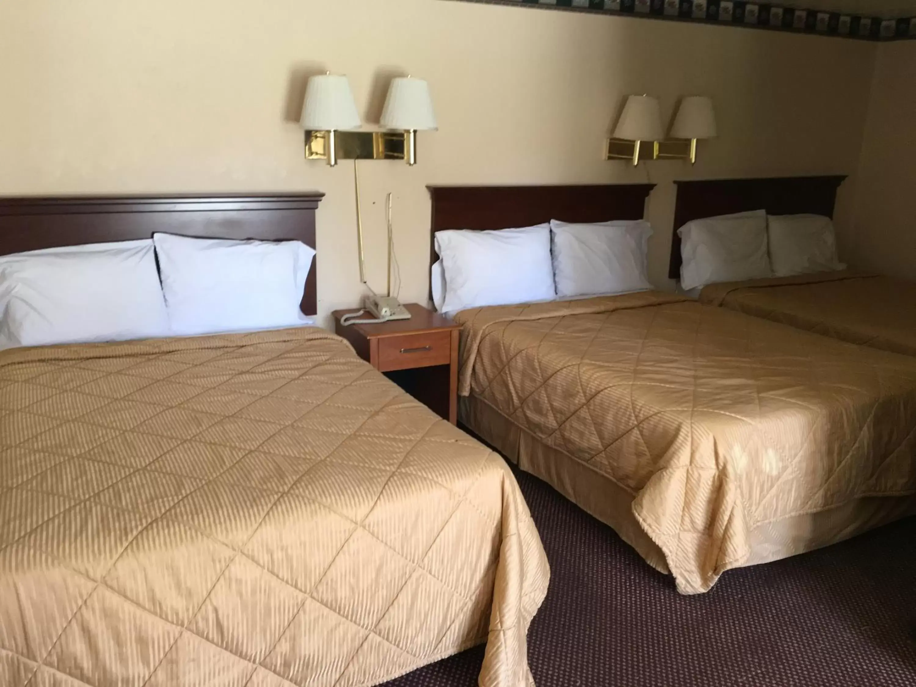 Bed in Red Carpet Inn - Gettysburg