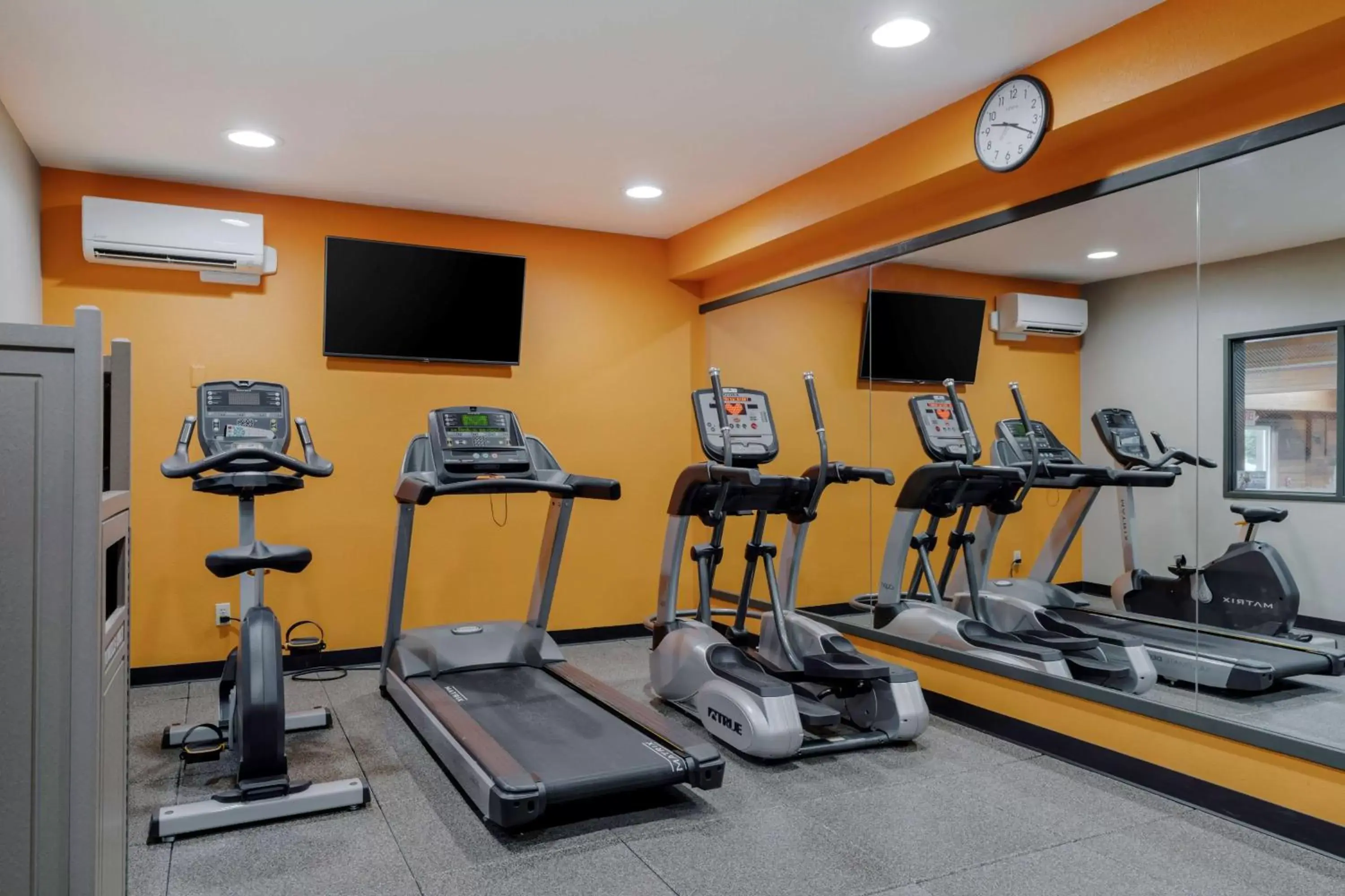 Spa and wellness centre/facilities, Fitness Center/Facilities in Best Western Cascade Inn & Suites