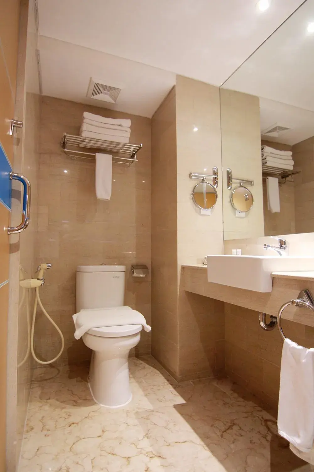 Toilet, Bathroom in Grand Tebu Hotel