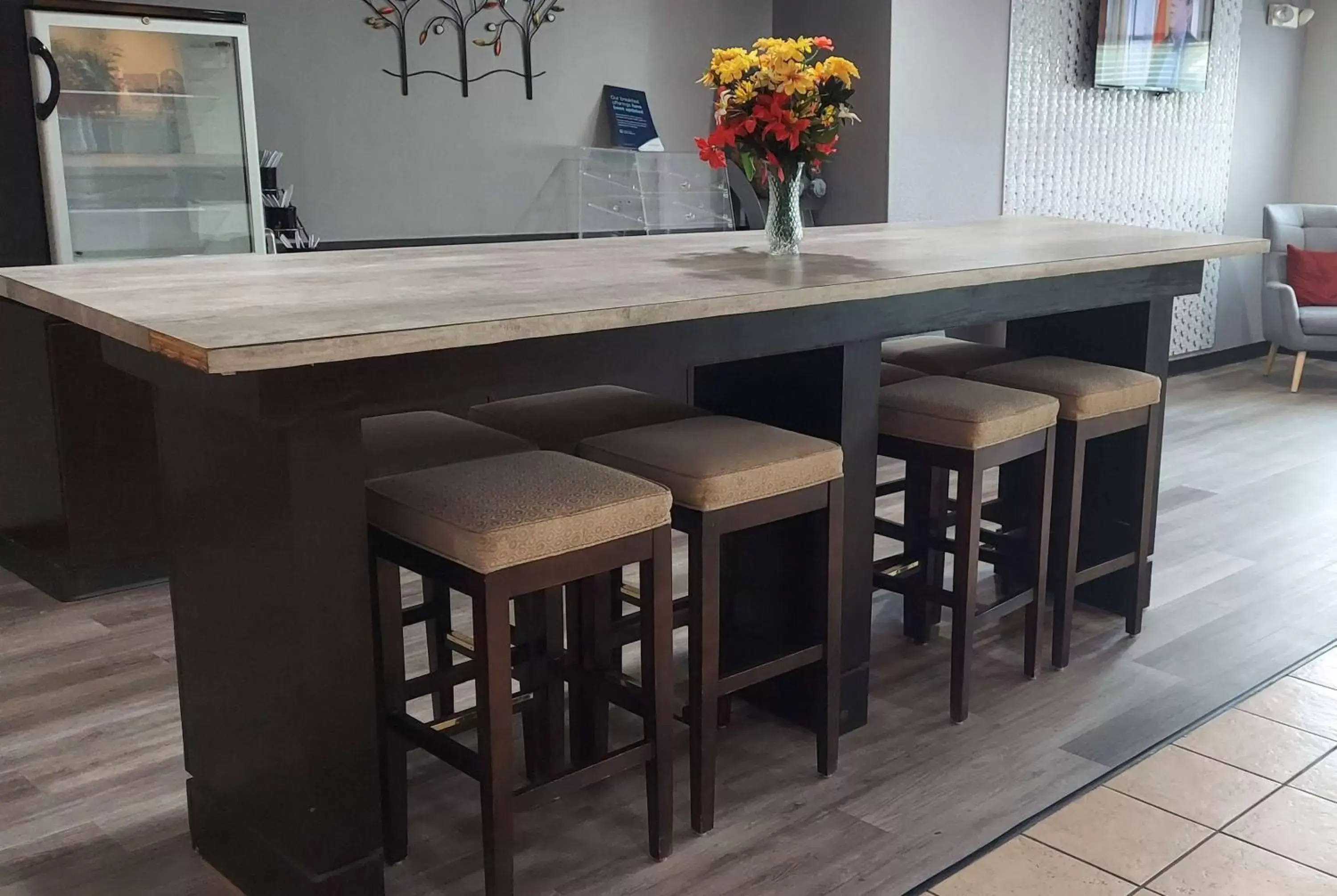 Lobby or reception in Microtel Inn & Suites by Wyndham Hoover/Birmingham Lobby or reception in Microtel Inn & Suites by Wyndham Hoover/Birmingham