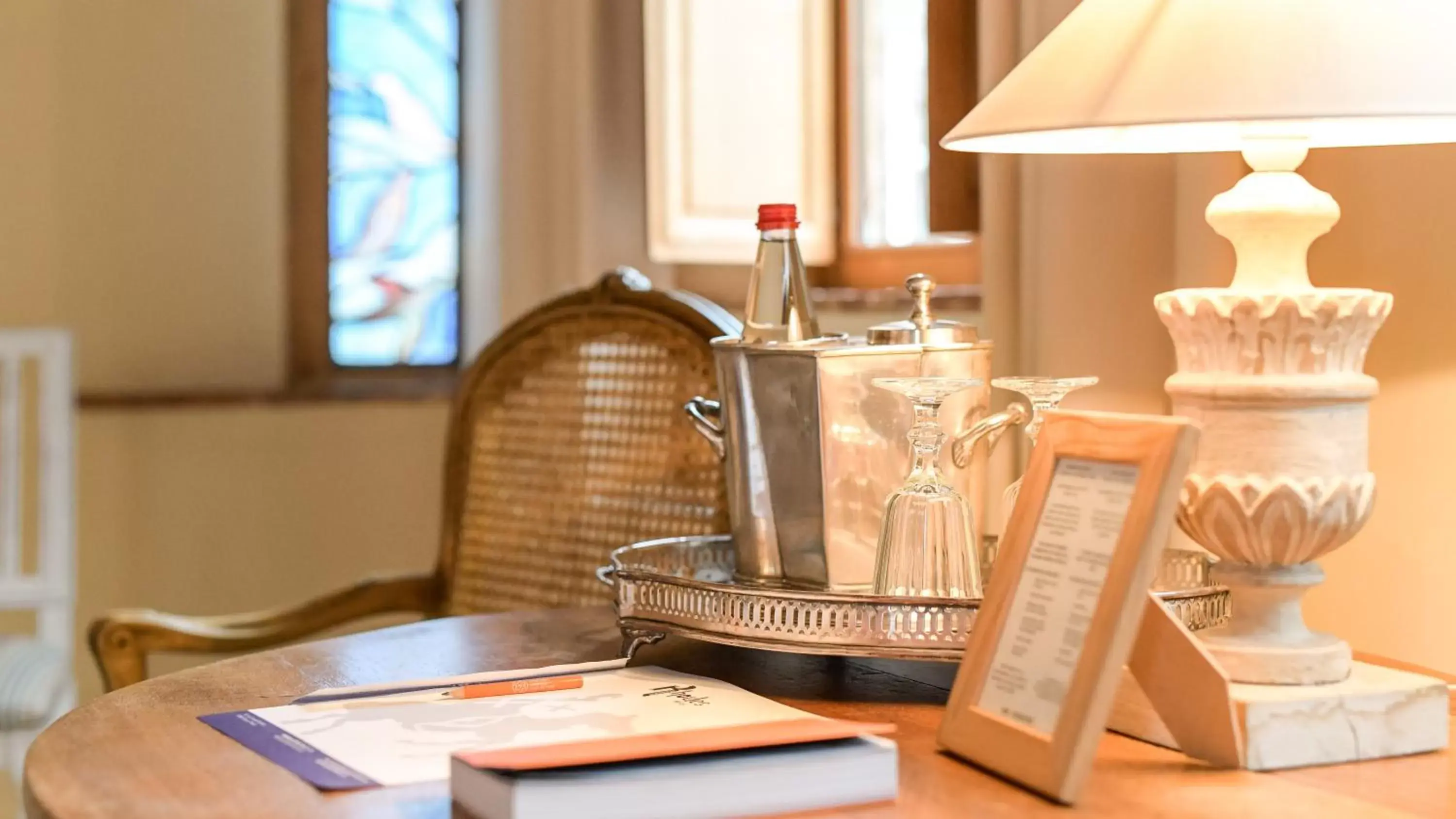 Coffee/tea facilities in Hôtel la Maison de Rhodes & Spa