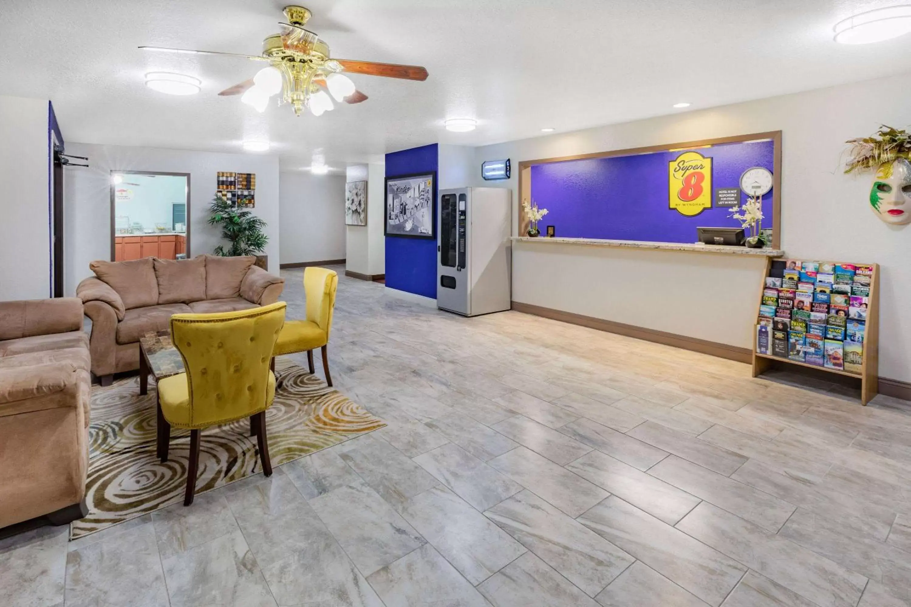 Lobby or reception in Super 8 by Wyndham Kinder/Coushatta near Casino Lobby or reception in Super 8 by Wyndham Kinder/Coushatta near Casino