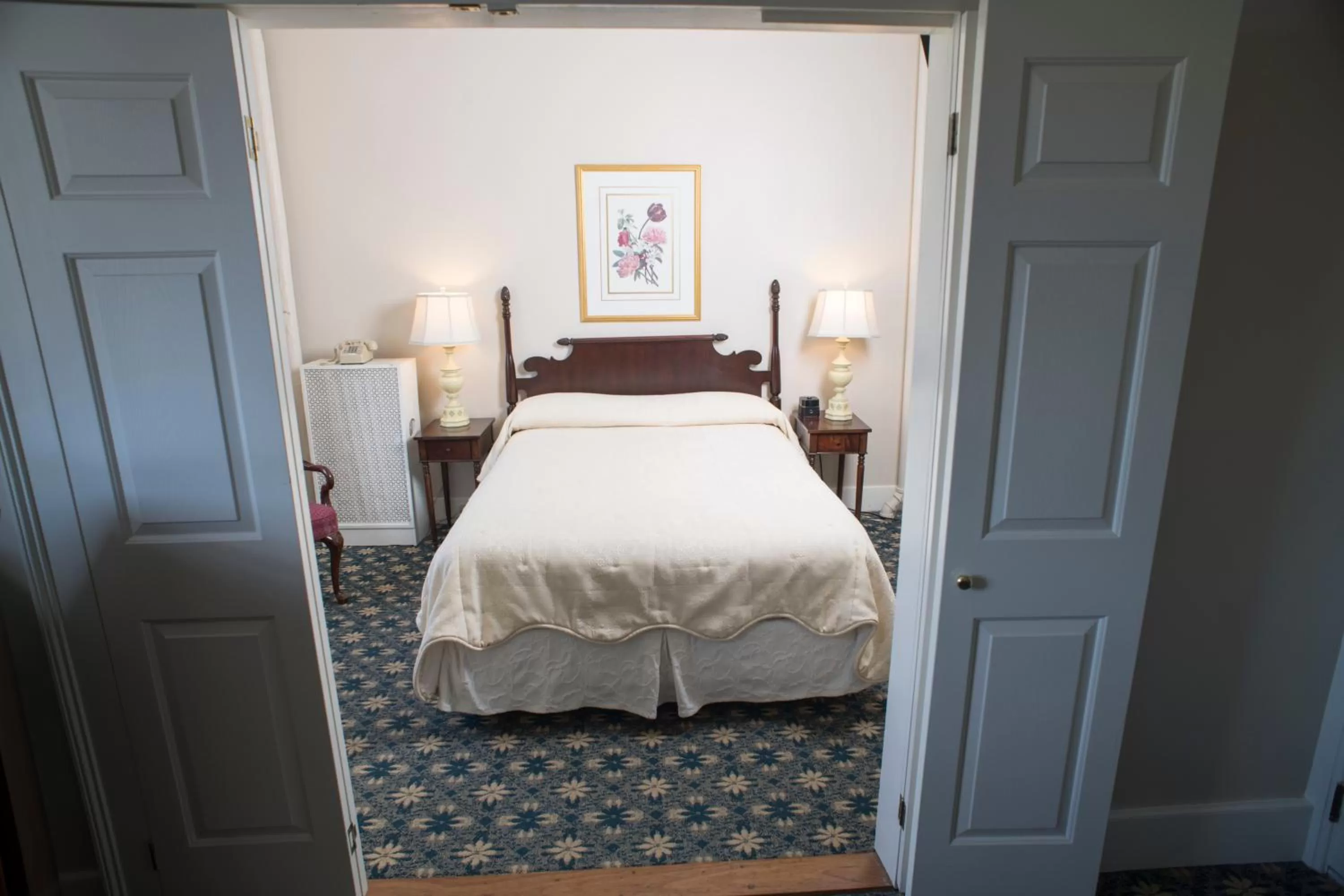 Bedroom, Bed in Middlebury Inn