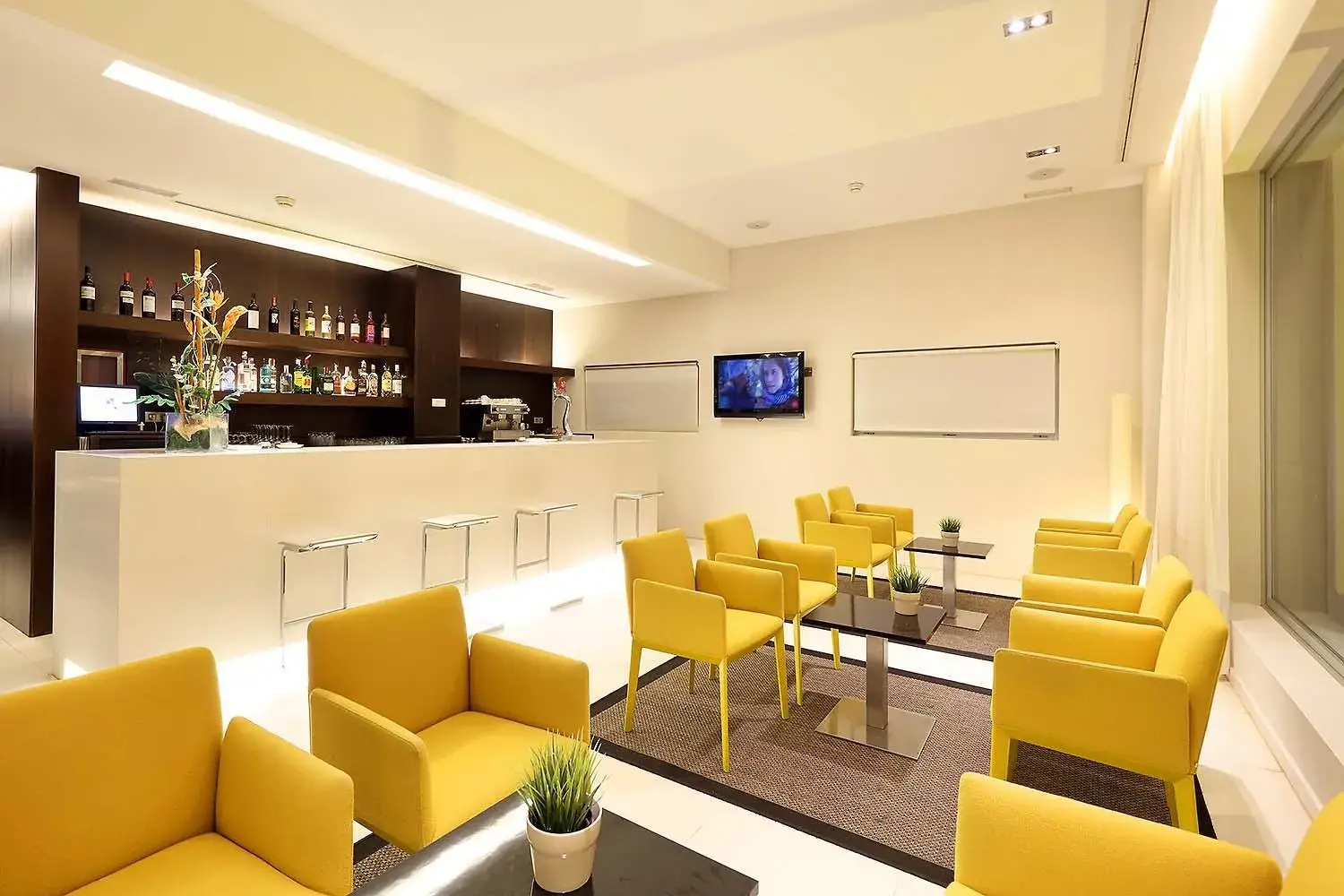 Communal lounge/ TV room, Lounge/Bar in Exe Puerto de Sagunto